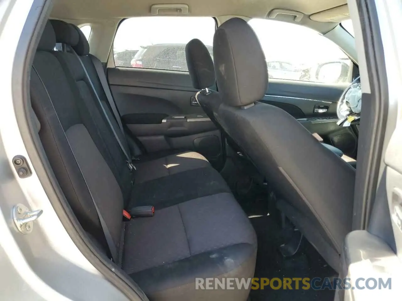 12 Фотография поврежденного автомобиля JA4AP4AU6KU022258 MITSUBISHI OUTLANDER 2019