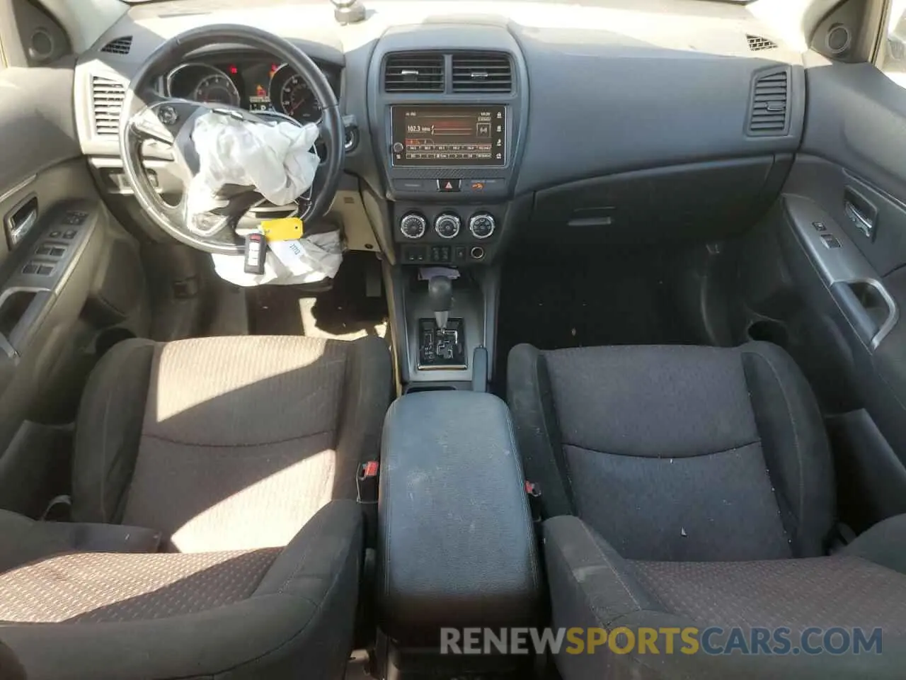 8 Фотография поврежденного автомобиля JA4AP4AU6KU022258 MITSUBISHI OUTLANDER 2019