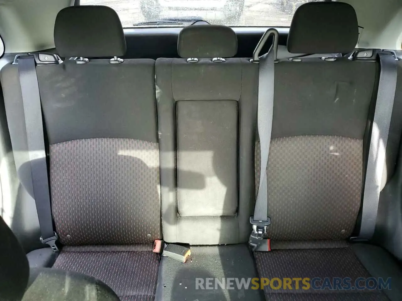 10 Photograph of a damaged car JA4AP4AU7KU019028 MITSUBISHI OUTLANDER 2019