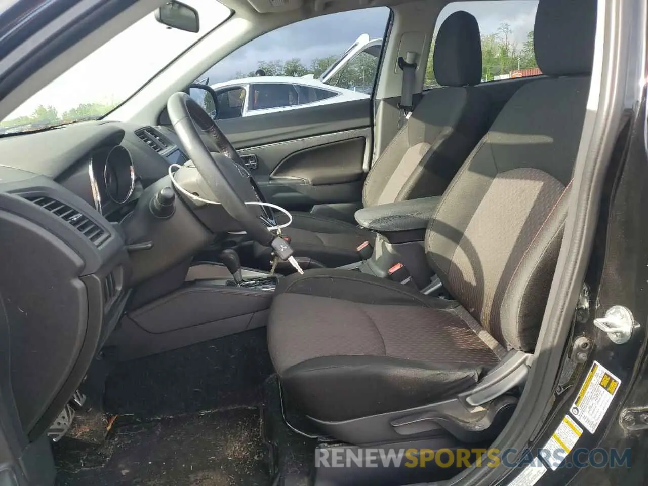 7 Photograph of a damaged car JA4AR3AU1KU016081 MITSUBISHI OUTLANDER 2019