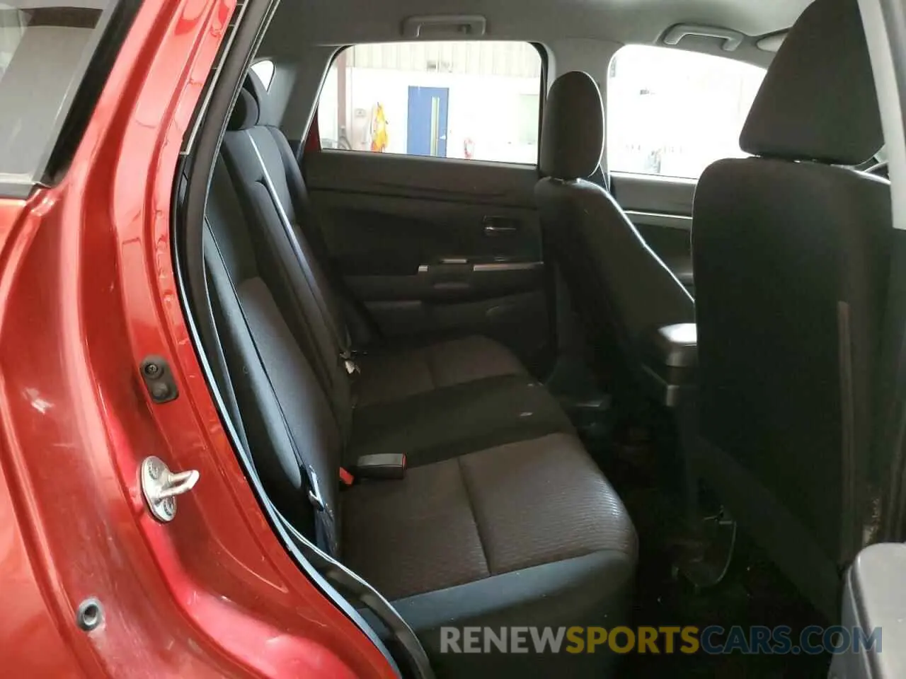 11 Photograph of a damaged car JA4AR3AU2KU015036 MITSUBISHI OUTLANDER 2019