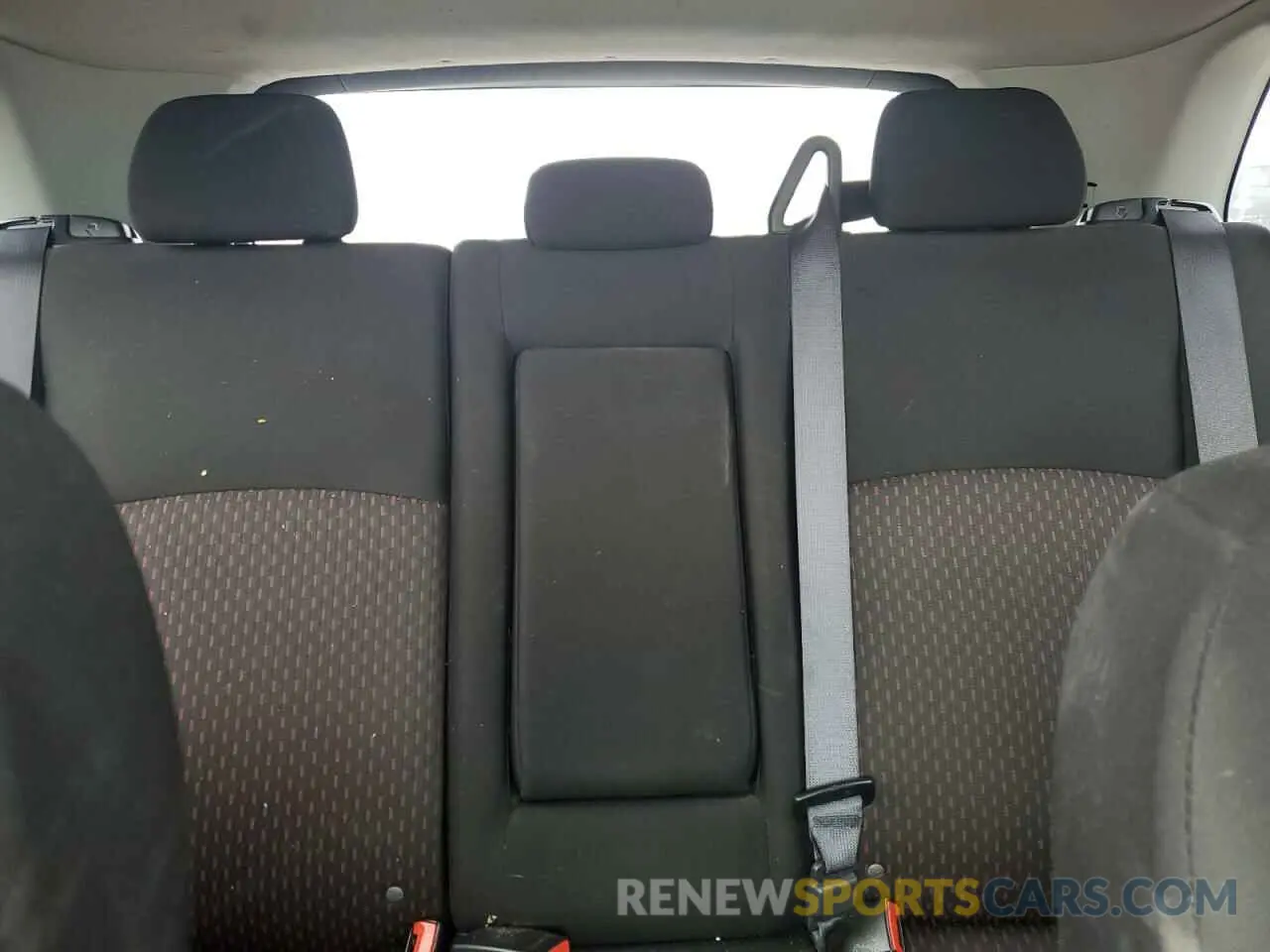 10 Photograph of a damaged car JA4AR3AU3KU013117 MITSUBISHI OUTLANDER 2019