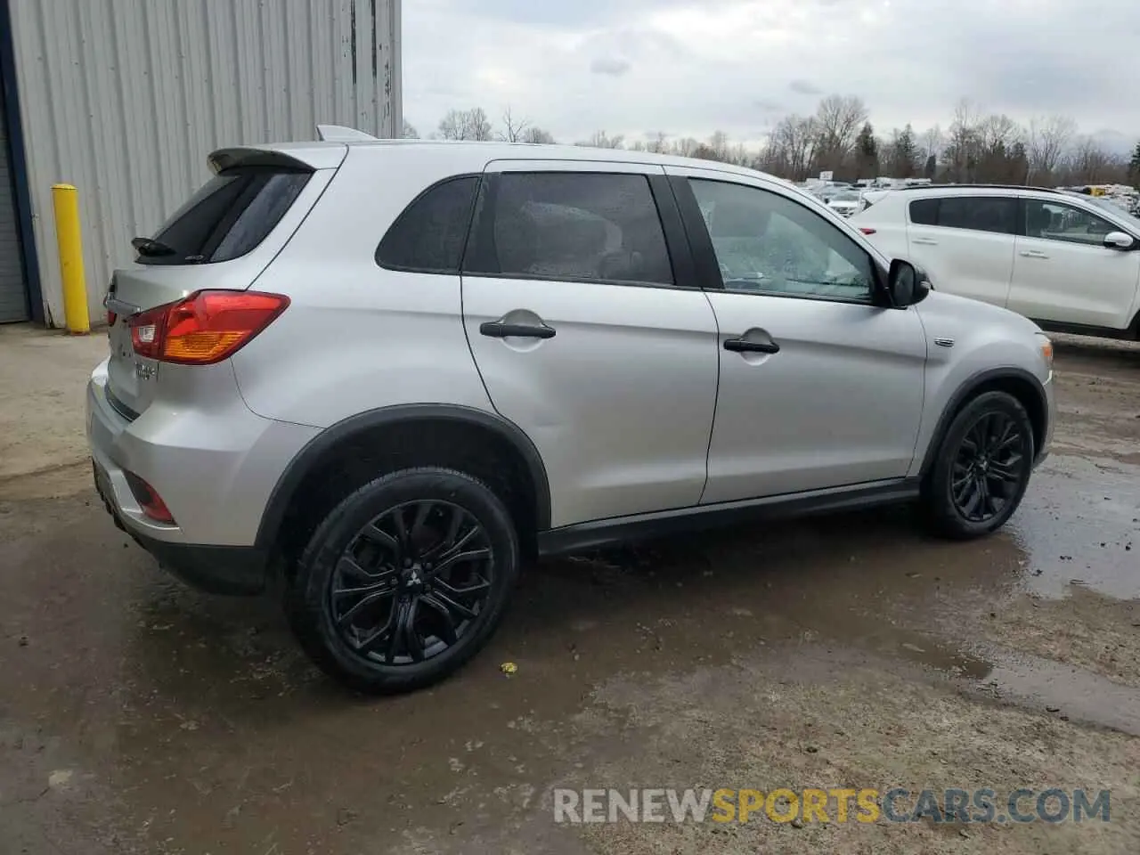 3 Photograph of a damaged car JA4AR3AU3KU022819 MITSUBISHI OUTLANDER 2019