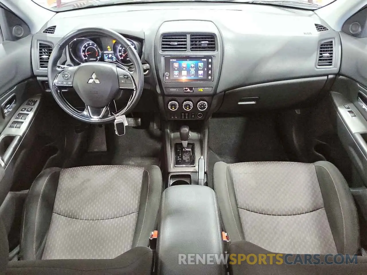 8 Фотография поврежденного автомобиля JA4AR3AU5KU017833 MITSUBISHI OUTLANDER 2019
