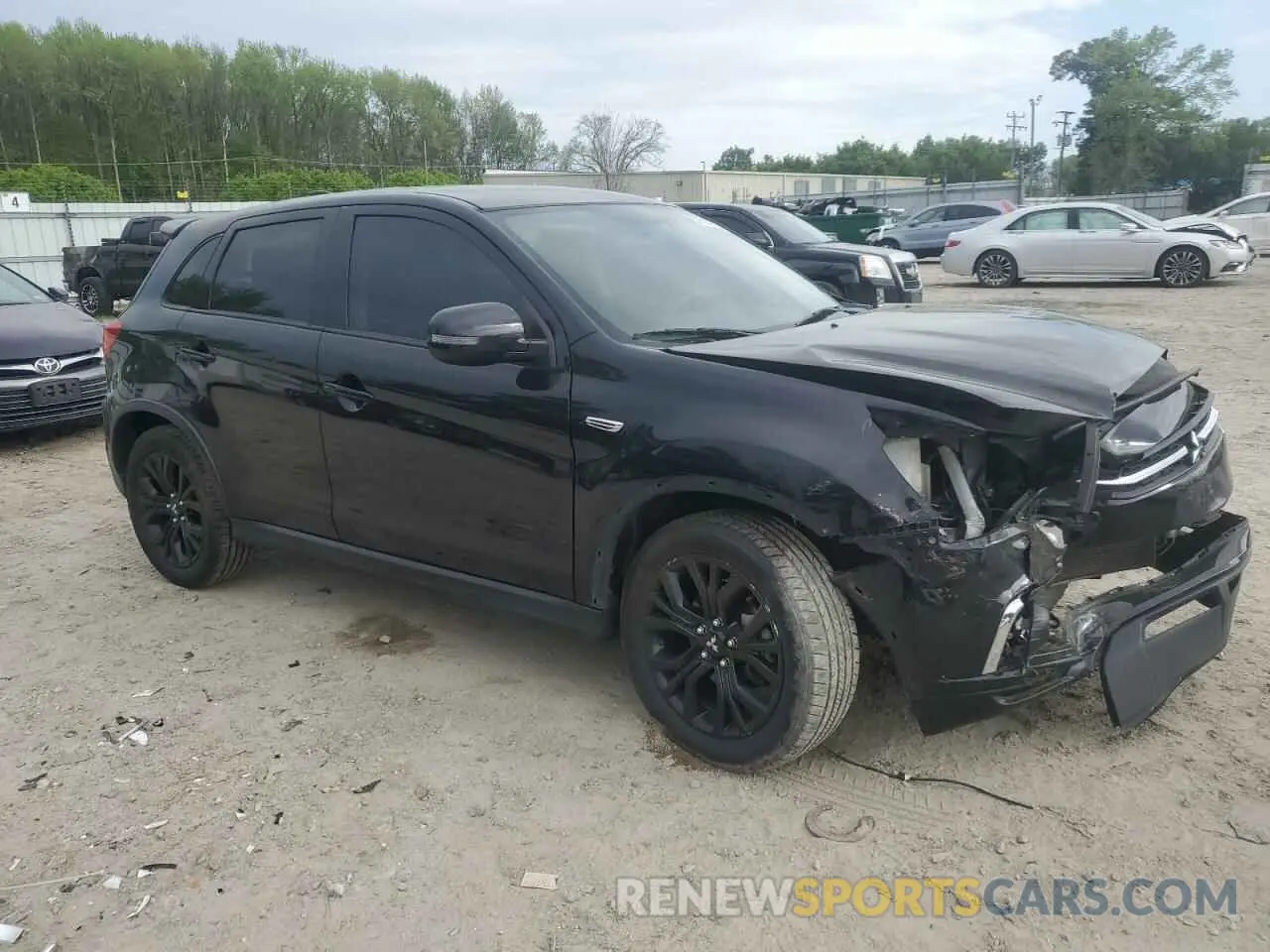 4 Фотография поврежденного автомобиля JA4AR3AU5KU028749 MITSUBISHI OUTLANDER 2019