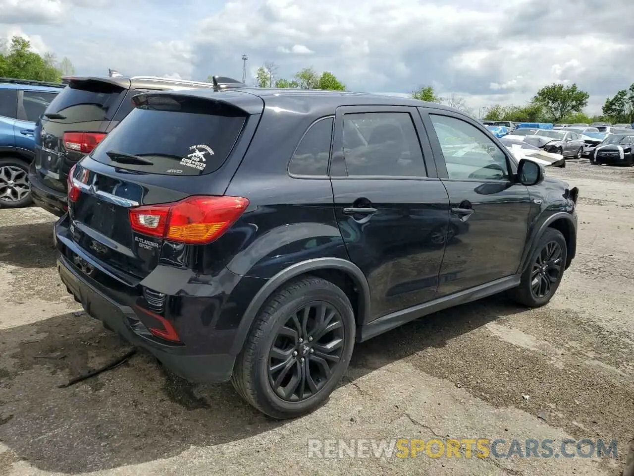 3 Photograph of a damaged car JA4AR3AU9KU008553 MITSUBISHI OUTLANDER 2019
