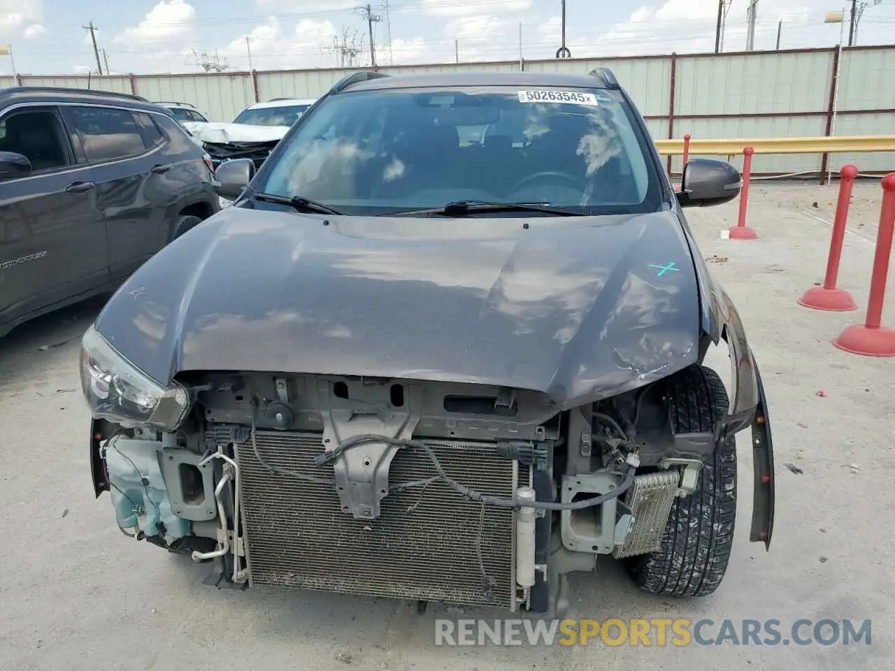 5 Photograph of a damaged car JA4AR4AW8KU005764 MITSUBISHI OUTLANDER 2019