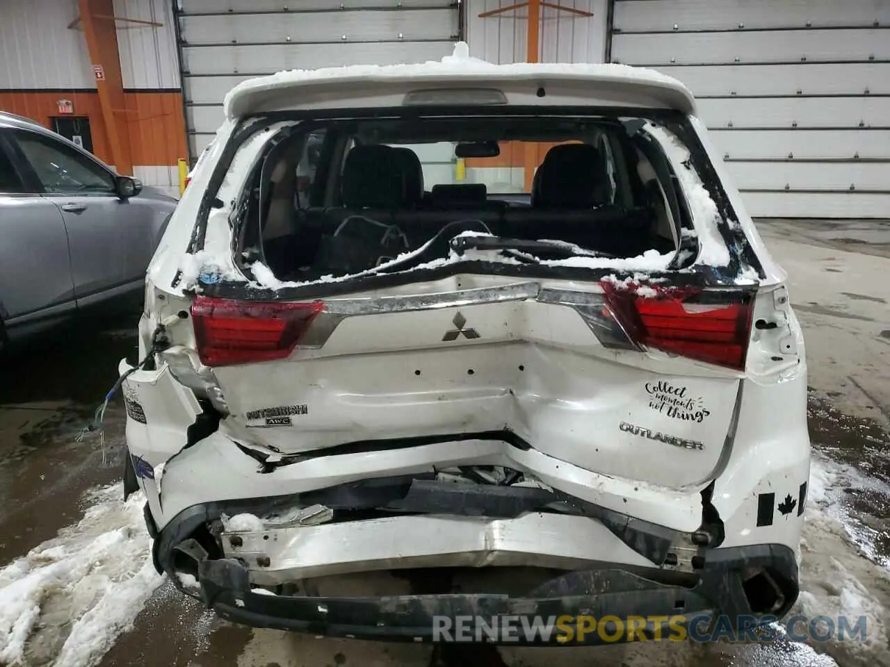 6 Фотография поврежденного автомобиля JA4AZ2A36KZ602425 MITSUBISHI OUTLANDER 2019