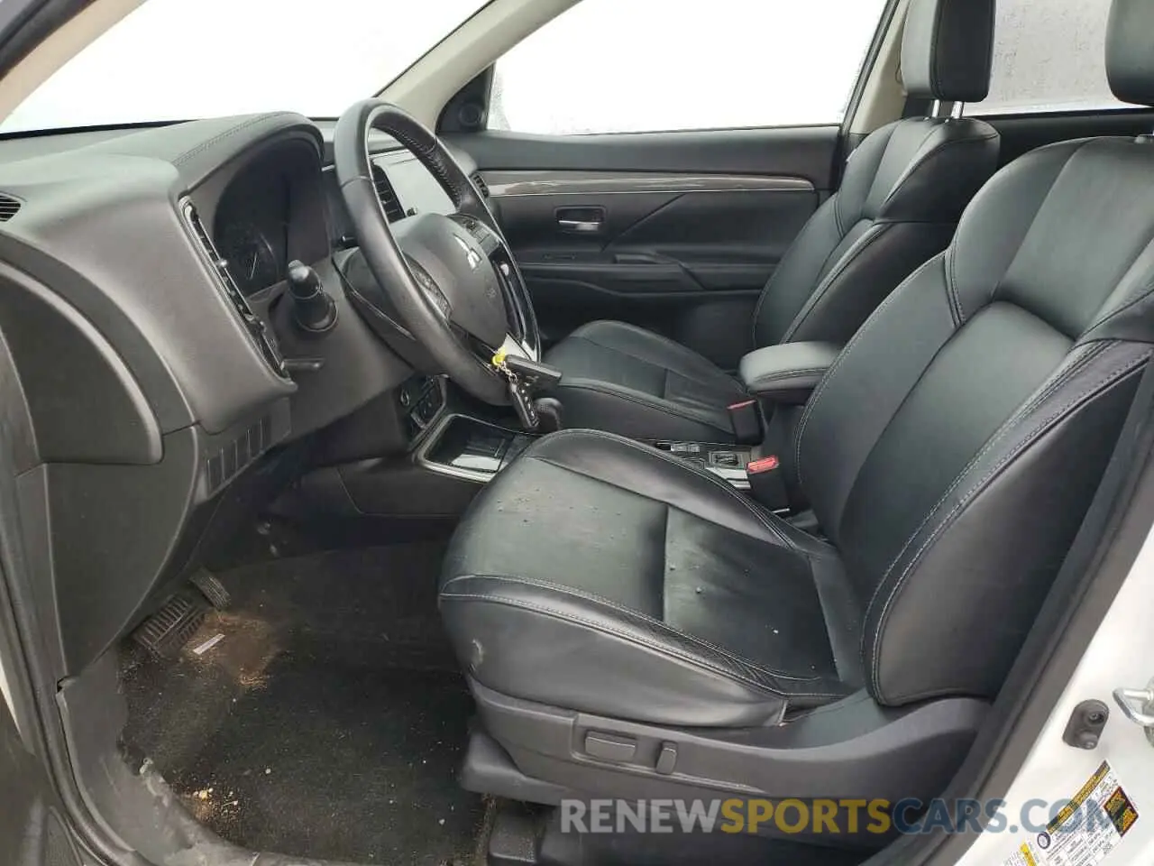 7 Фотография поврежденного автомобиля JA4AZ2A36KZ602425 MITSUBISHI OUTLANDER 2019