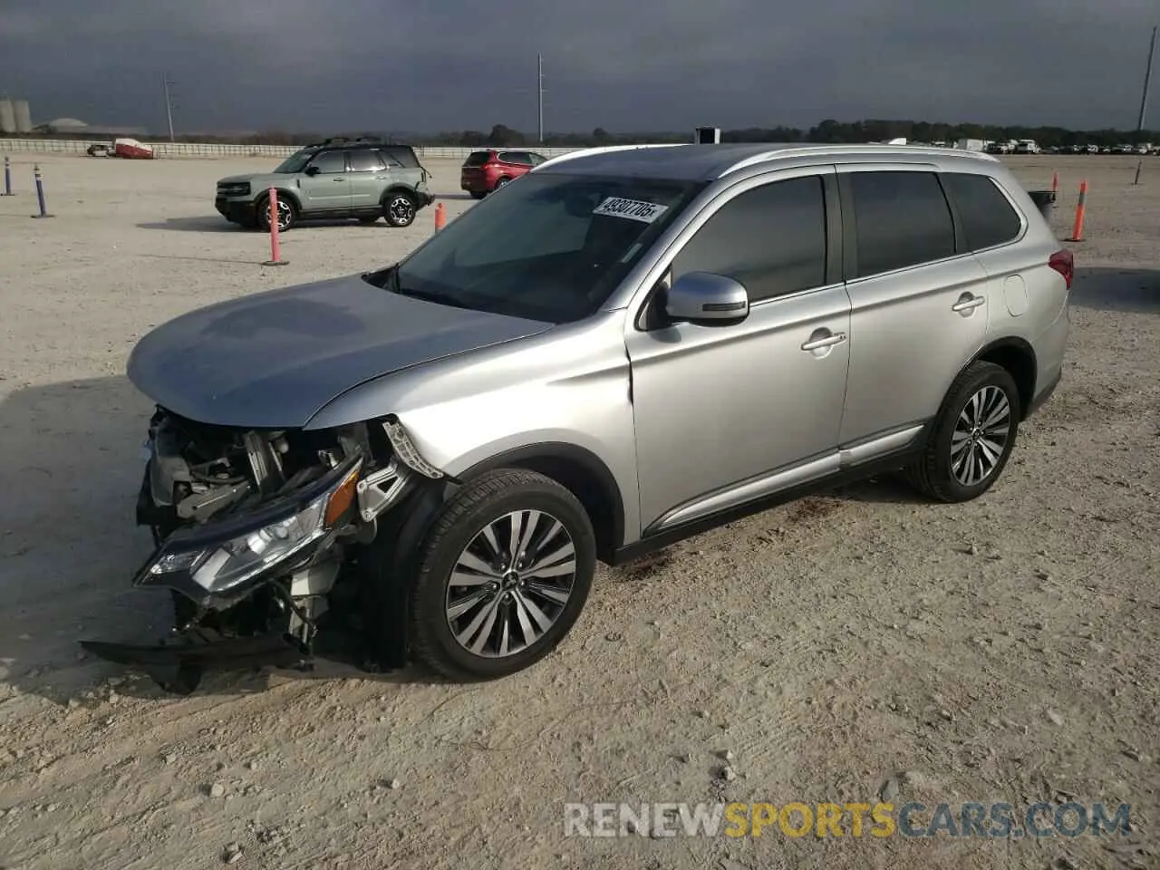 1 Фотография поврежденного автомобиля JA4AZ3A30KJ001063 MITSUBISHI OUTLANDER 2019