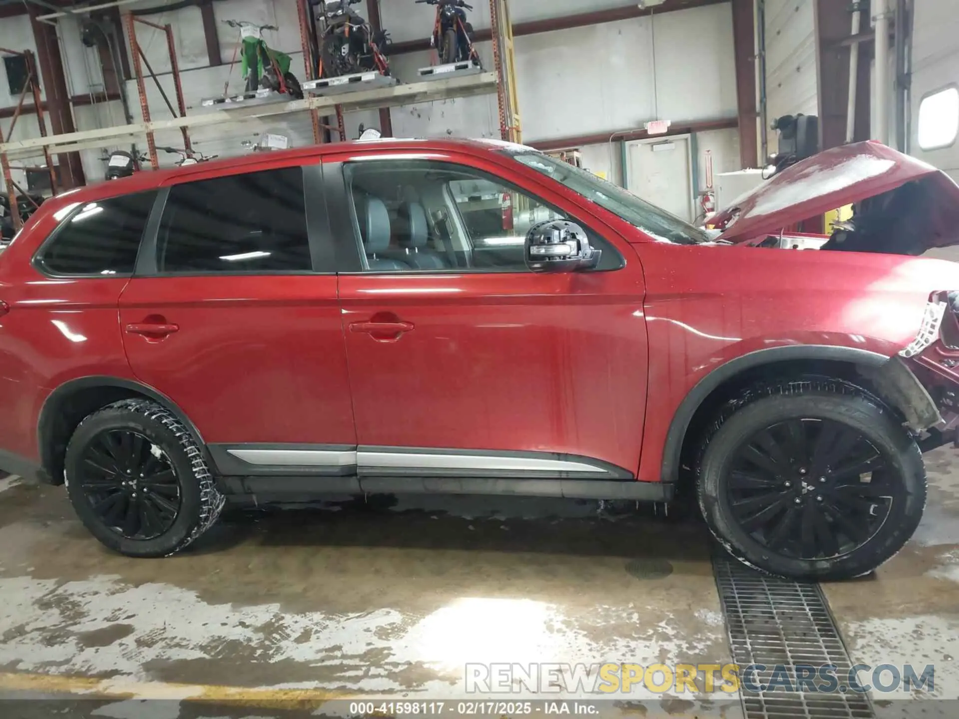 13 Фотография поврежденного автомобиля JA4AZ3A30KZ050278 MITSUBISHI OUTLANDER 2019