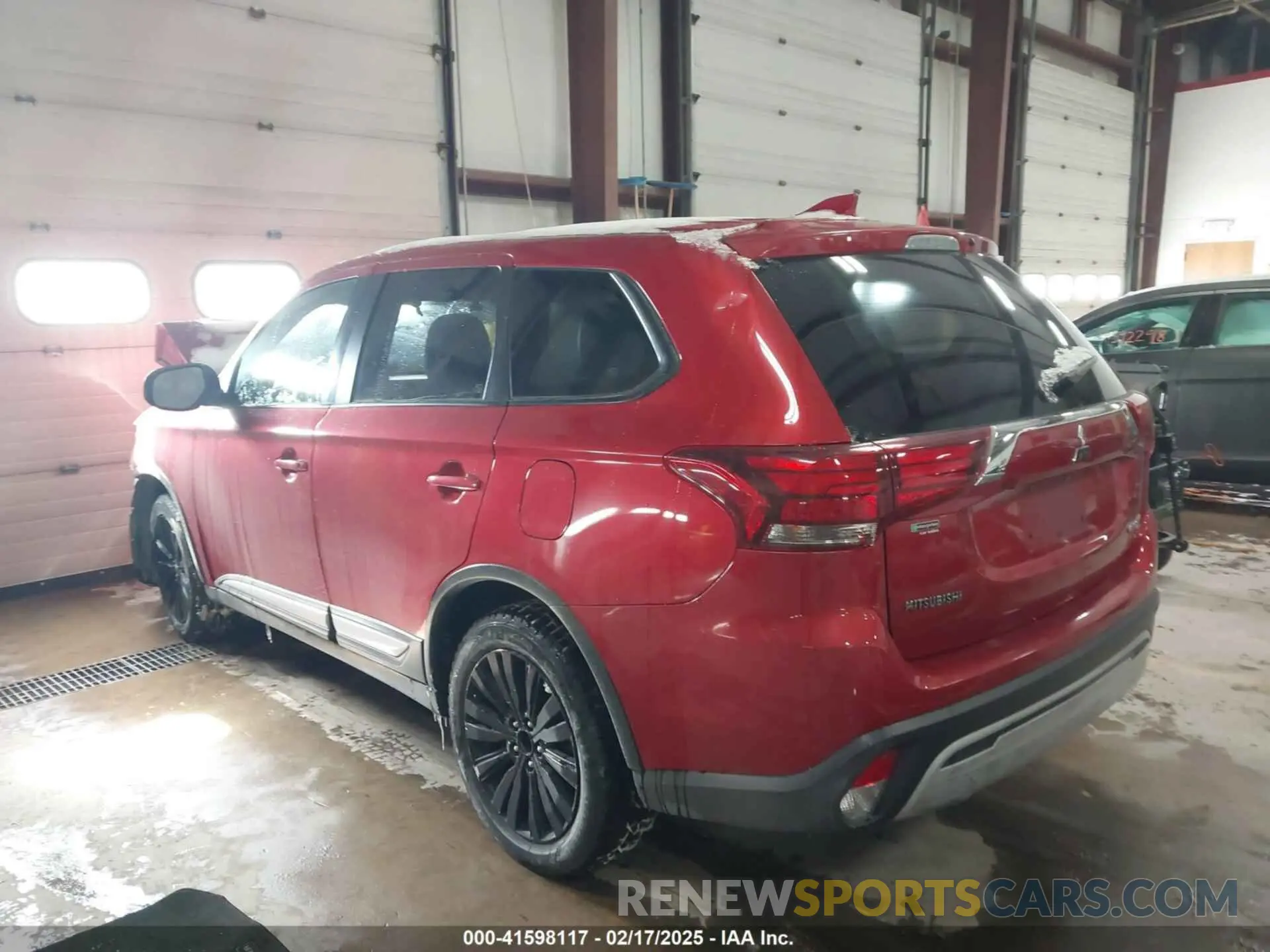 3 Фотография поврежденного автомобиля JA4AZ3A30KZ050278 MITSUBISHI OUTLANDER 2019