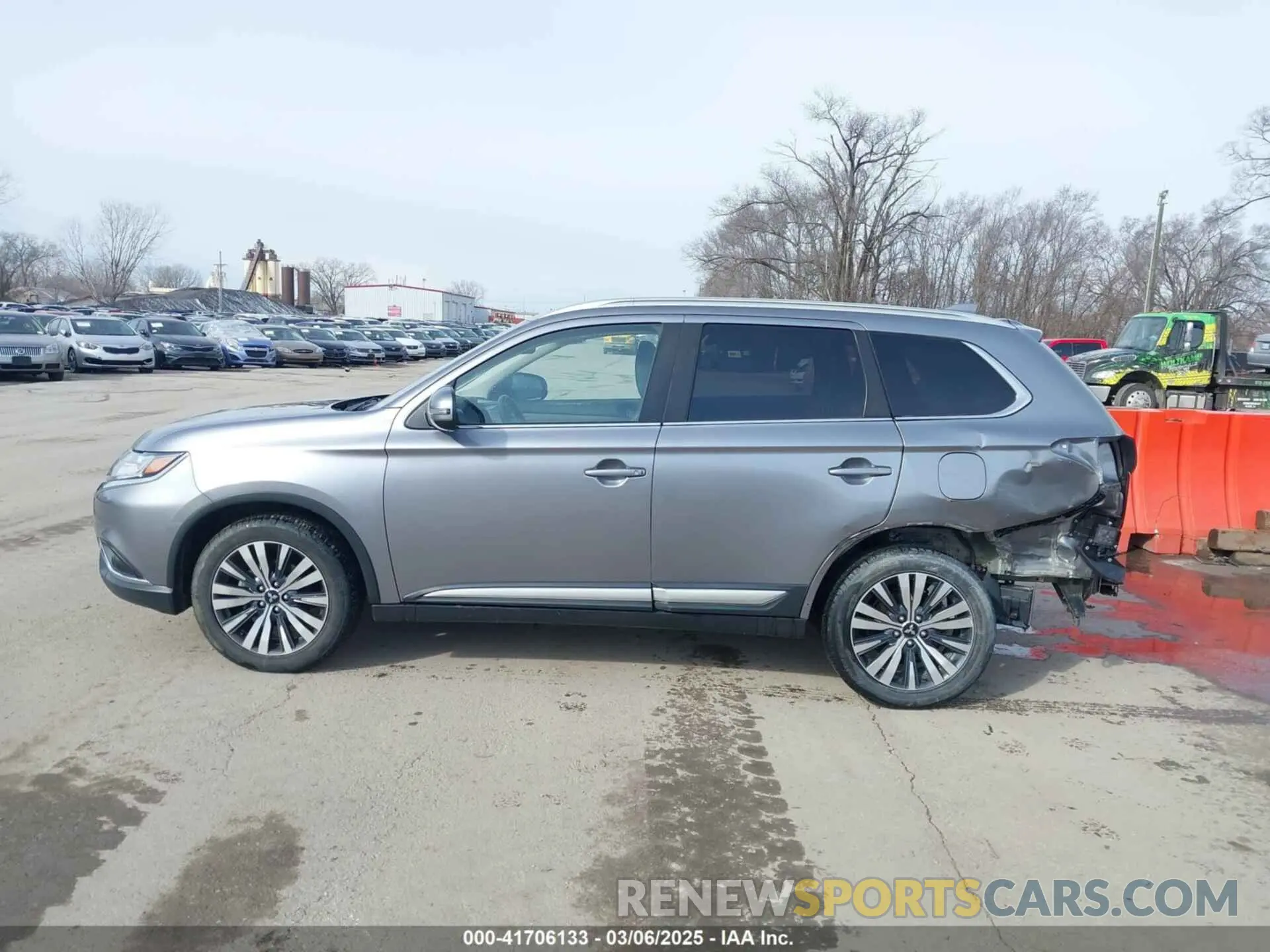 15 Photograph of a damaged car JA4AZ3A31KZ024370 MITSUBISHI OUTLANDER 2019