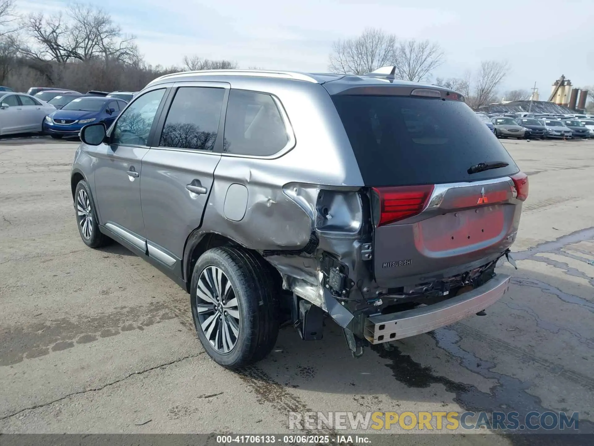 3 Photograph of a damaged car JA4AZ3A31KZ024370 MITSUBISHI OUTLANDER 2019