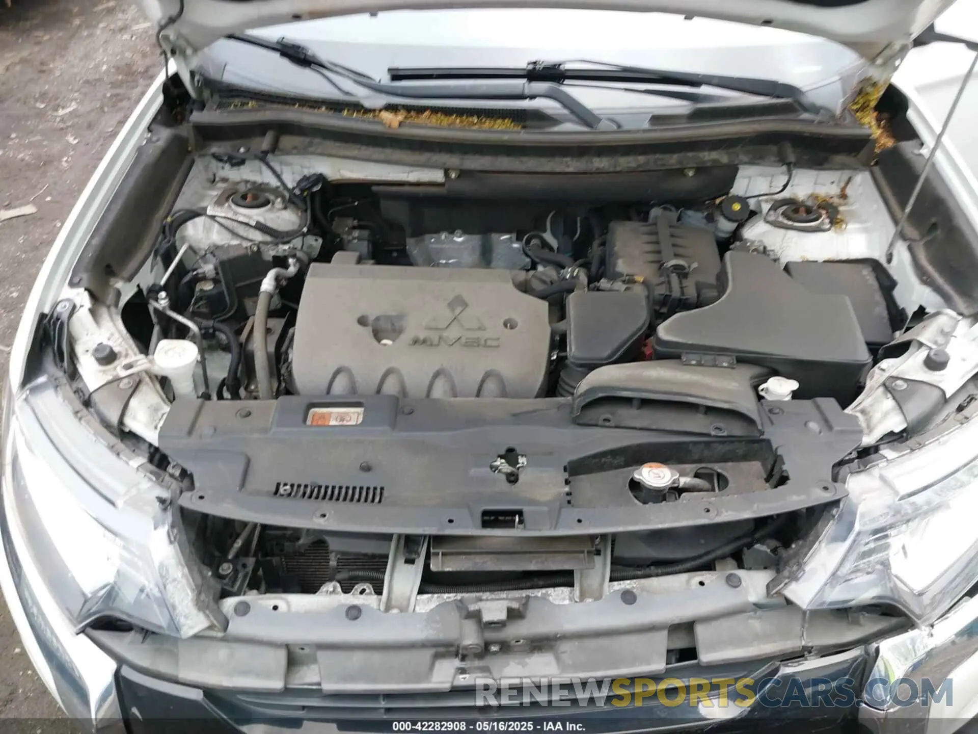 10 Фотография поврежденного автомобиля JA4AZ3A31KZ036096 MITSUBISHI OUTLANDER 2019