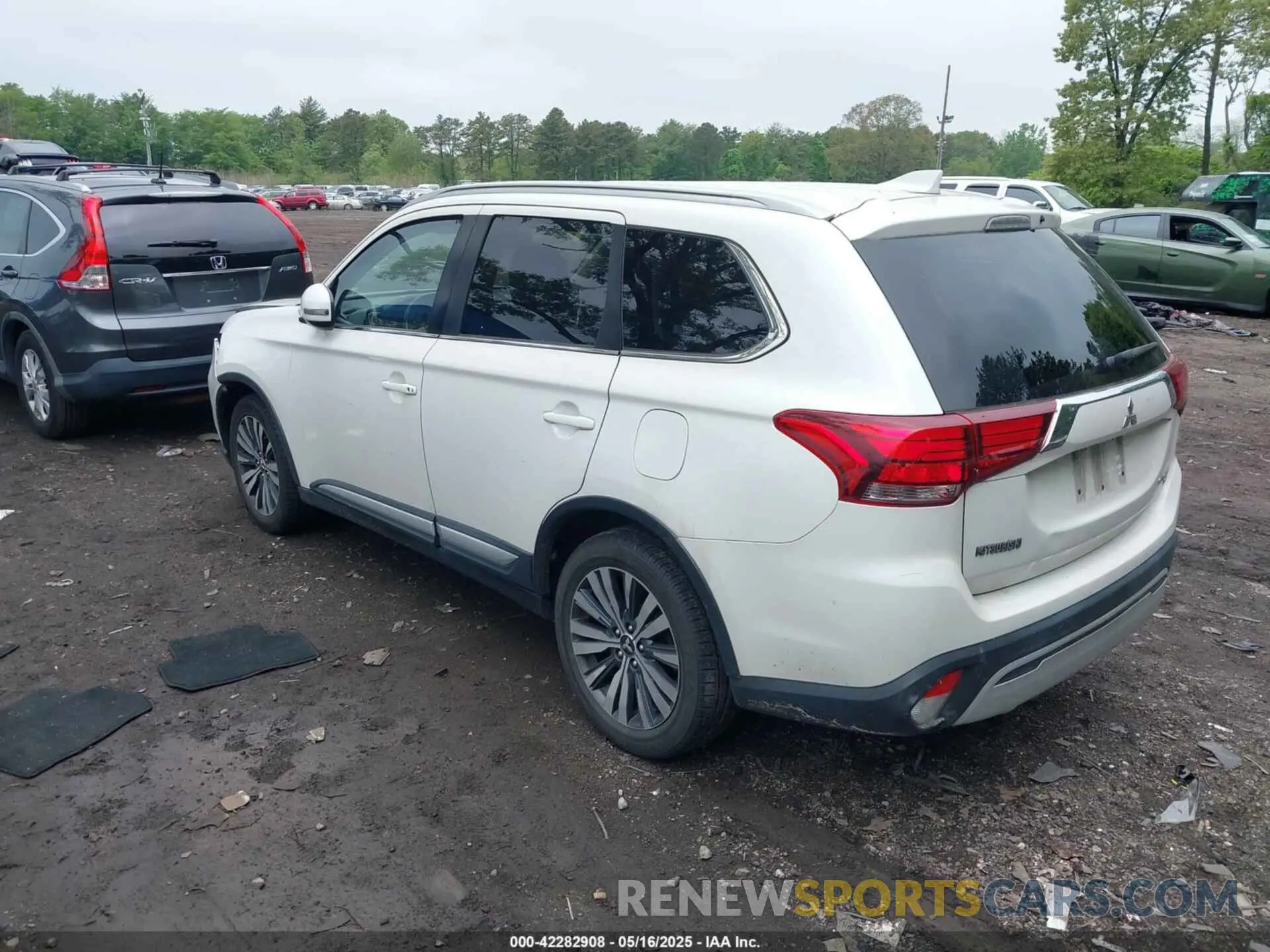 3 Фотография поврежденного автомобиля JA4AZ3A31KZ036096 MITSUBISHI OUTLANDER 2019