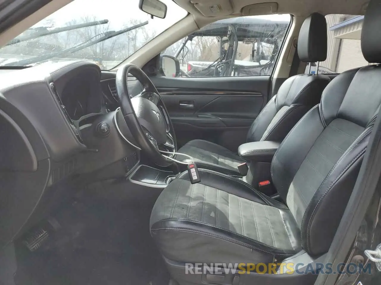 7 Фотография поврежденного автомобиля JA4AZ3A31KZ047129 MITSUBISHI OUTLANDER 2019