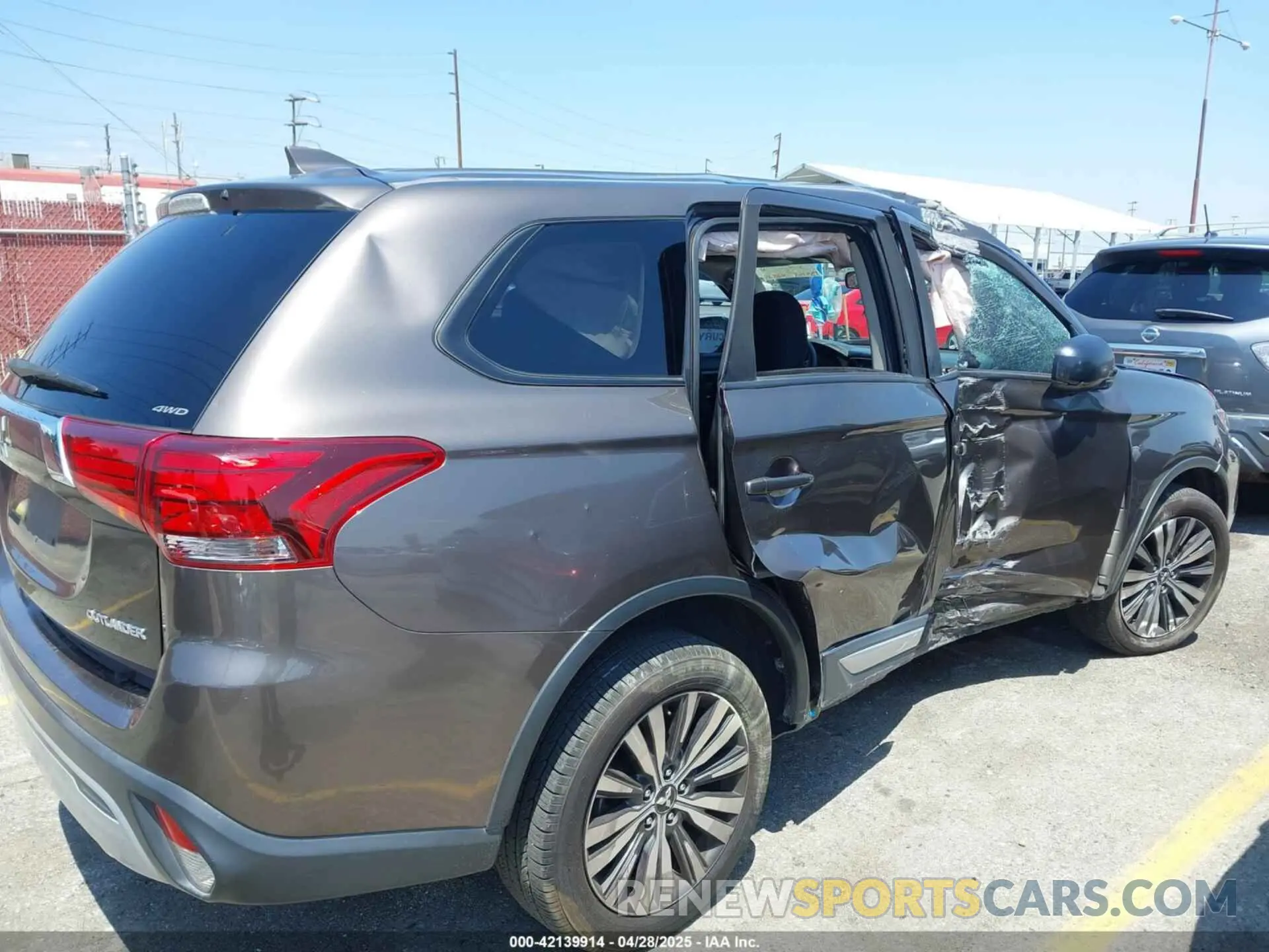 14 Фотография поврежденного автомобиля JA4AZ3A32KZ012387 MITSUBISHI OUTLANDER 2019