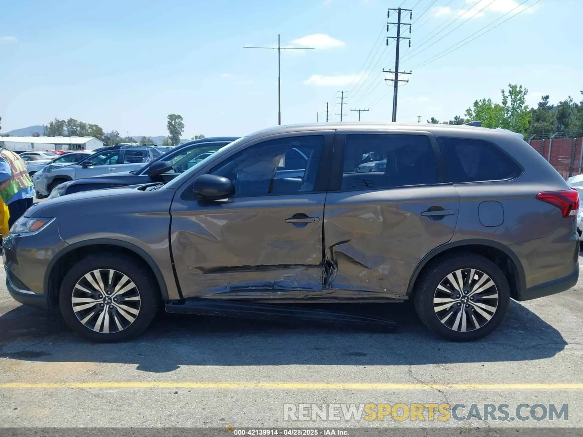 6 Фотография поврежденного автомобиля JA4AZ3A32KZ012387 MITSUBISHI OUTLANDER 2019