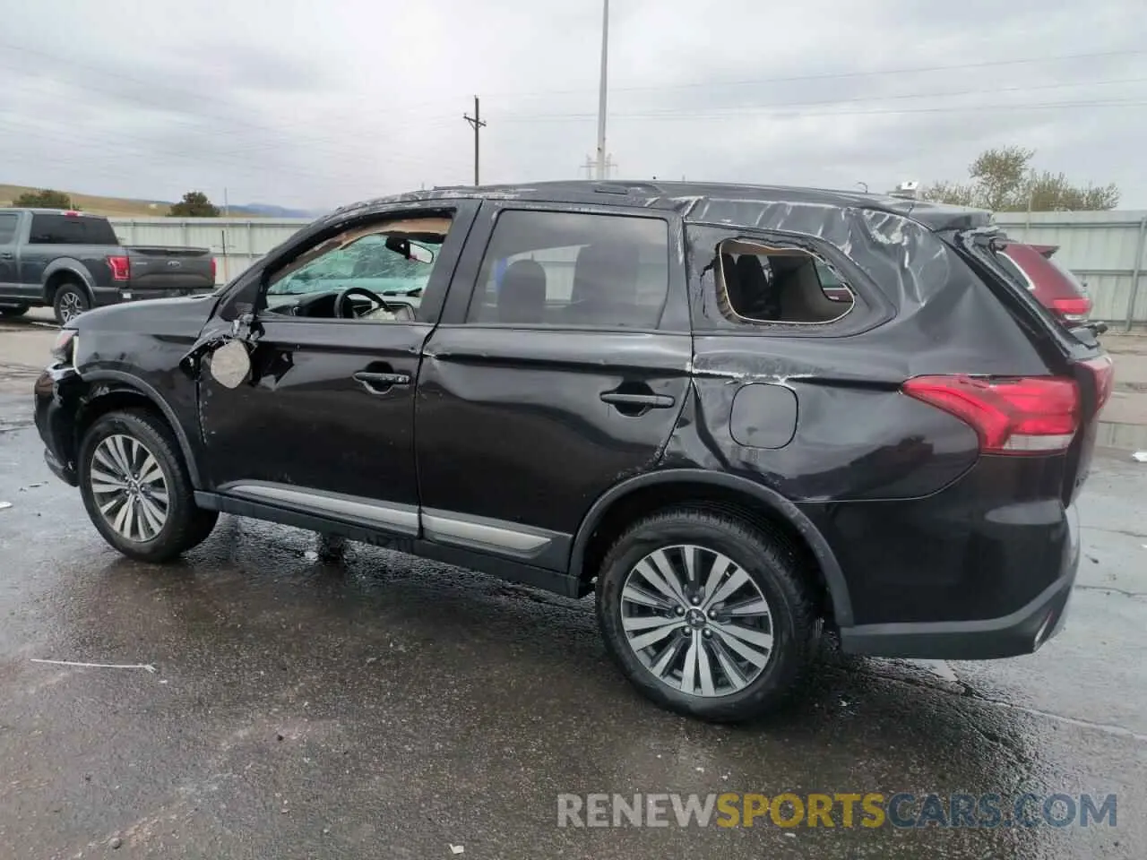 2 Фотография поврежденного автомобиля JA4AZ3A32KZ025074 MITSUBISHI OUTLANDER 2019