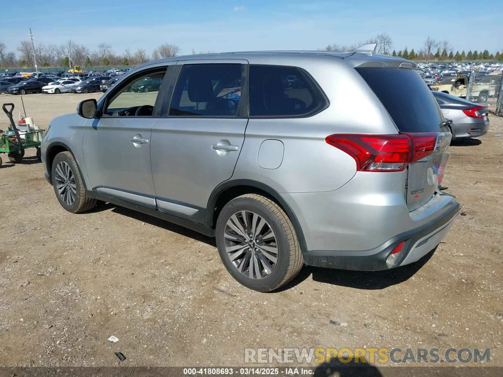 3 Photograph of a damaged car JA4AZ3A34KZ009989 MITSUBISHI OUTLANDER 2019