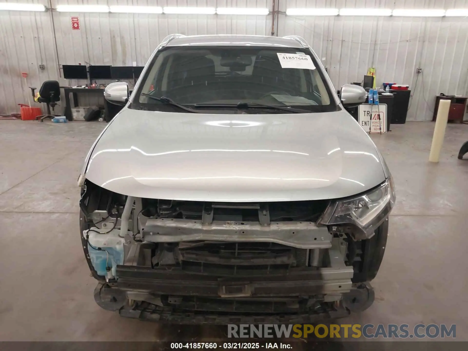 13 Фотография поврежденного автомобиля JA4AZ3A34KZ026887 MITSUBISHI OUTLANDER 2019