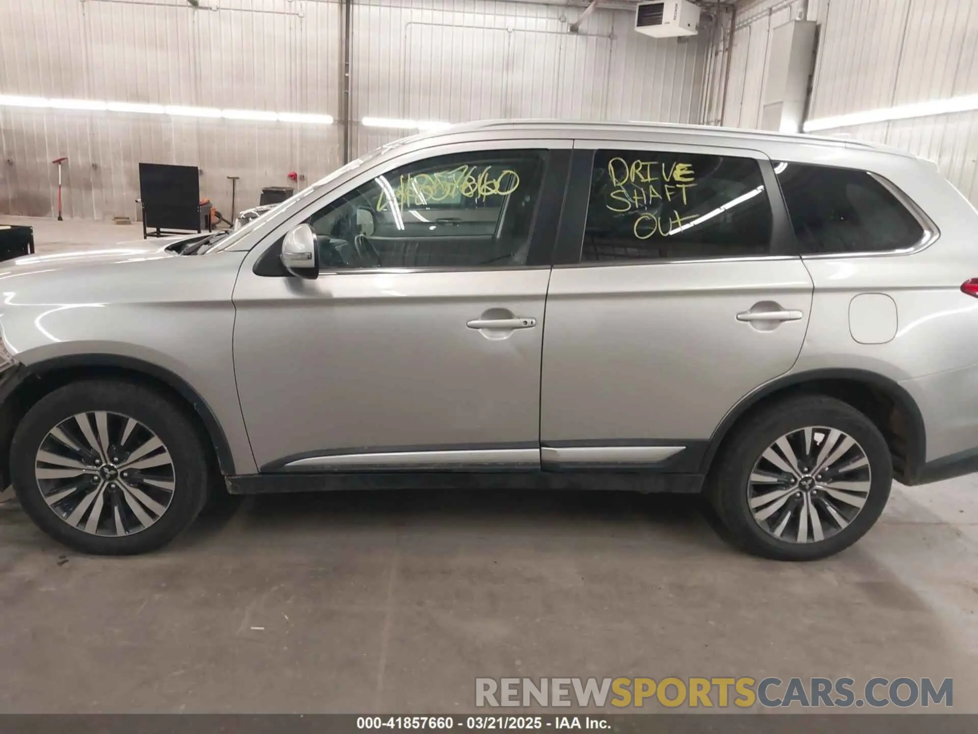 15 Фотография поврежденного автомобиля JA4AZ3A34KZ026887 MITSUBISHI OUTLANDER 2019