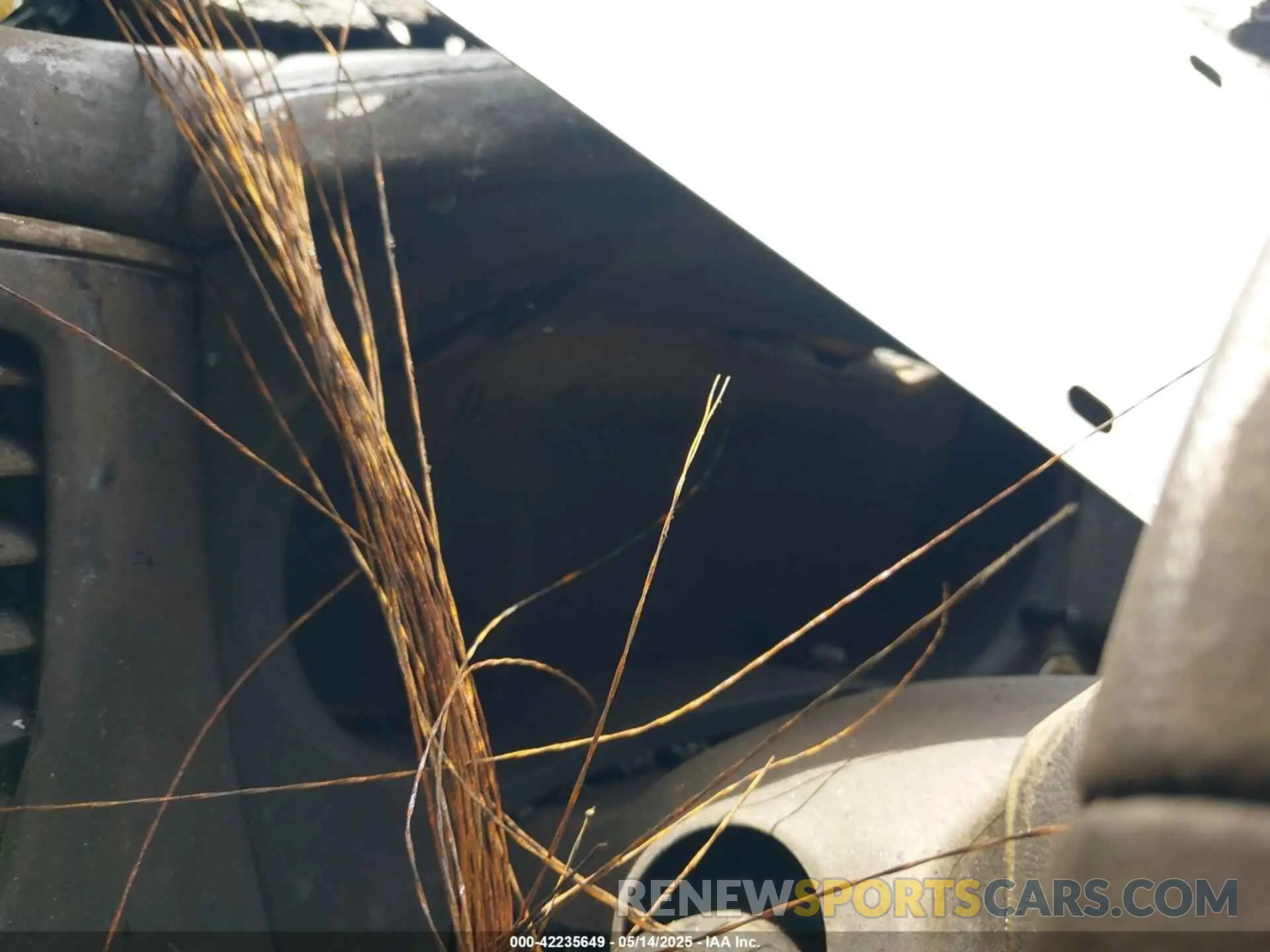 14 Photograph of a damaged car JA4AZ3A35KZ009709 MITSUBISHI OUTLANDER 2019
