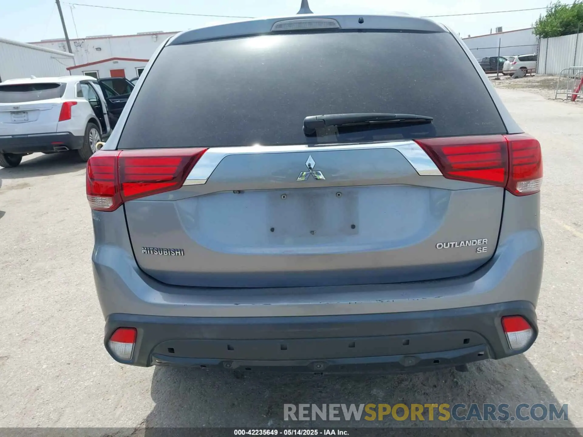 15 Photograph of a damaged car JA4AZ3A35KZ009709 MITSUBISHI OUTLANDER 2019