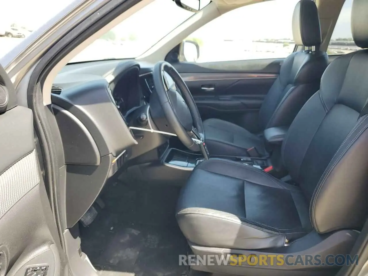 7 Фотография поврежденного автомобиля JA4AZ3A35KZ040037 MITSUBISHI OUTLANDER 2019