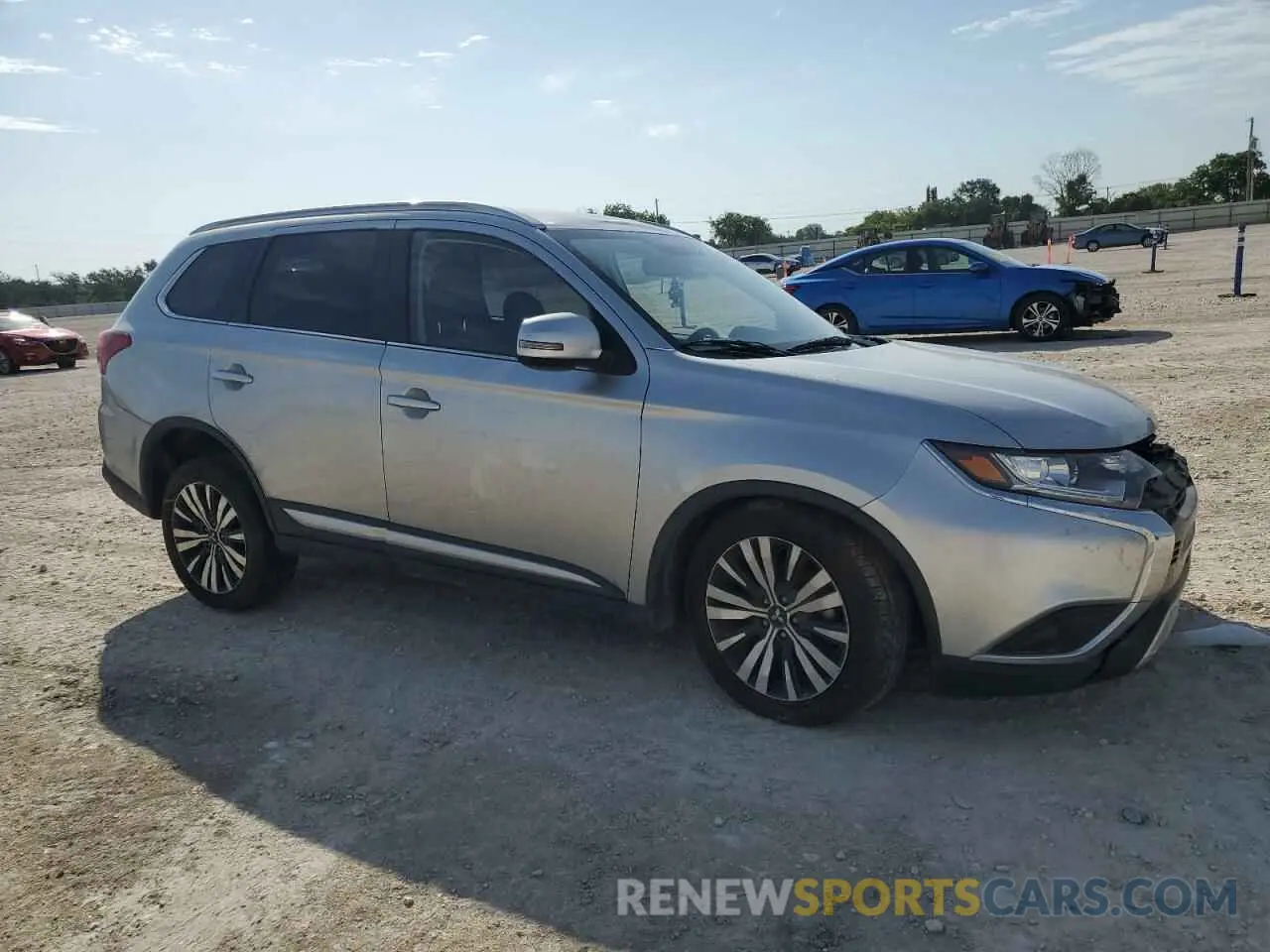 4 Фотография поврежденного автомобиля JA4AZ3A37KZ042274 MITSUBISHI OUTLANDER 2019