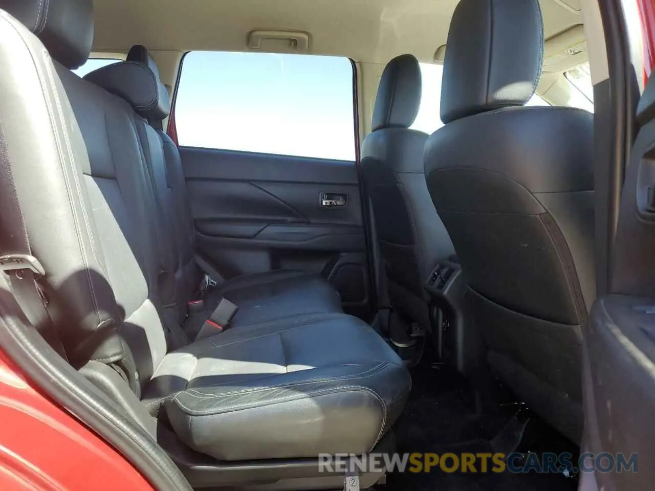 11 Photograph of a damaged car JA4AZ3A38KZ040906 MITSUBISHI OUTLANDER 2019