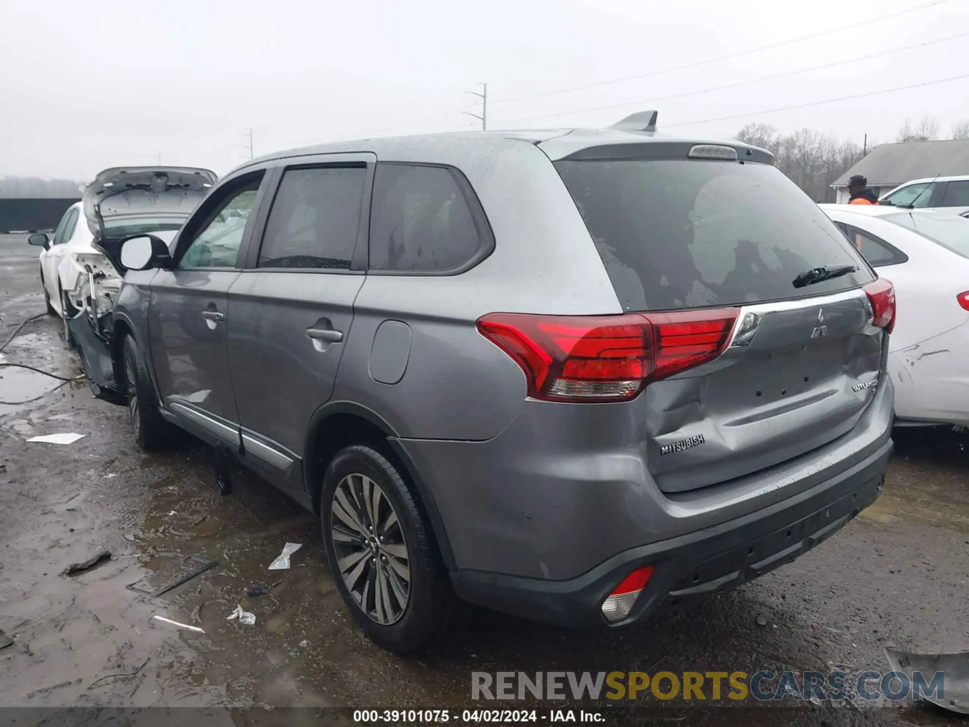 3 Фотография поврежденного автомобиля JA4AZ3A38KZ042008 MITSUBISHI OUTLANDER 2019