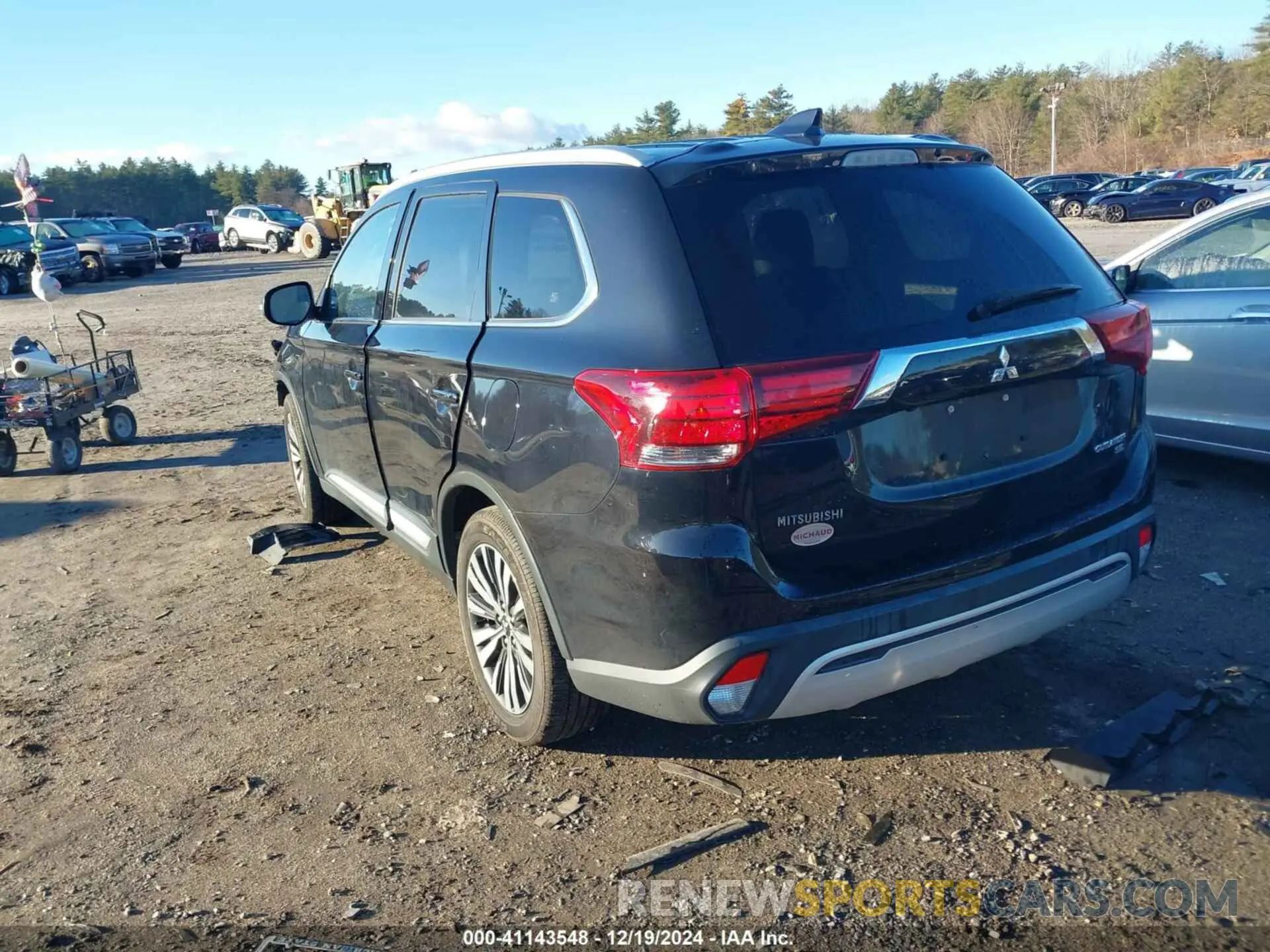 3 Photograph of a damaged car JA4AZ3A39KZ003363 MITSUBISHI OUTLANDER 2019