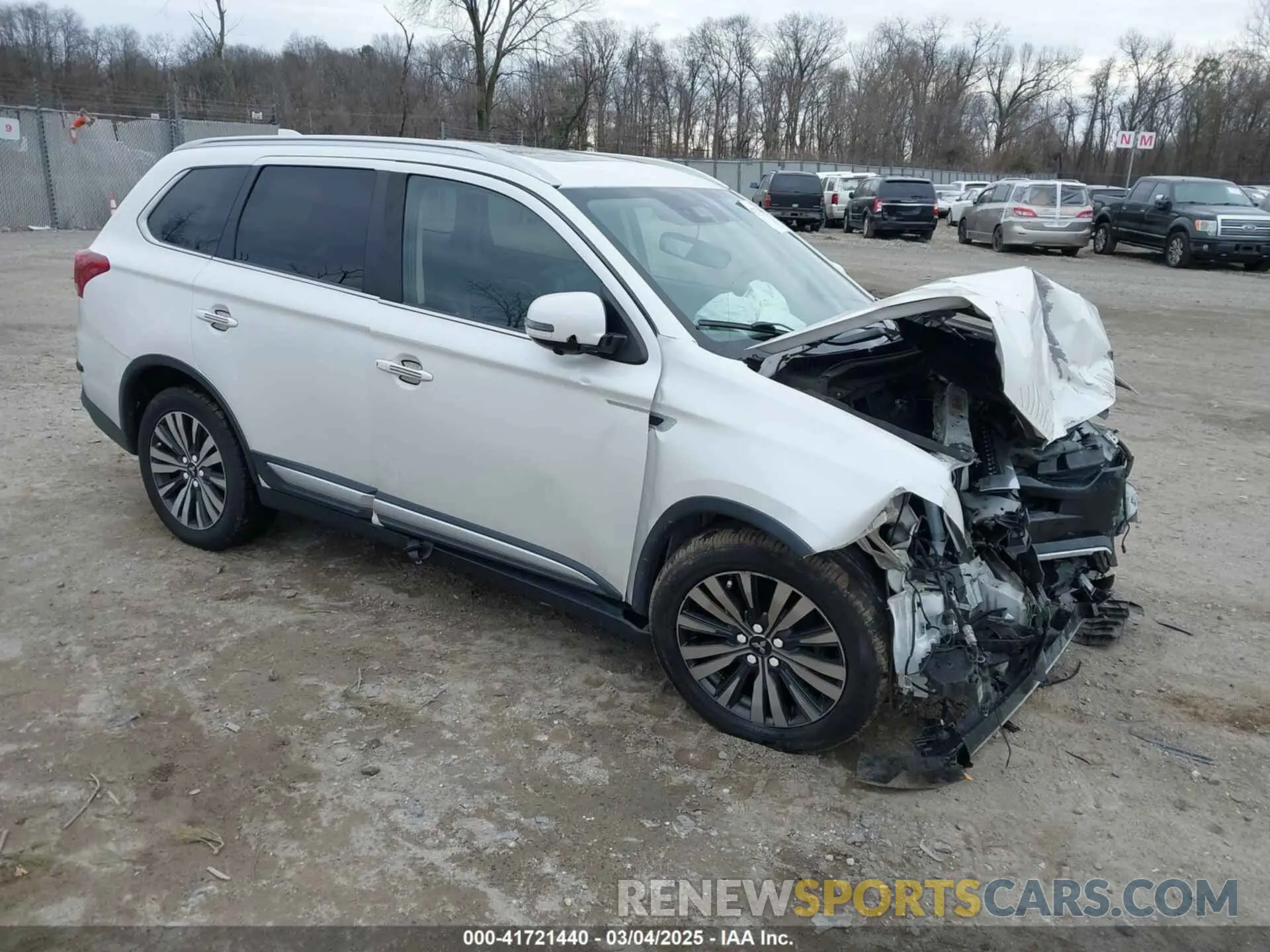 1 Photograph of a damaged car JA4AZ3A39KZ005940 MITSUBISHI OUTLANDER 2019