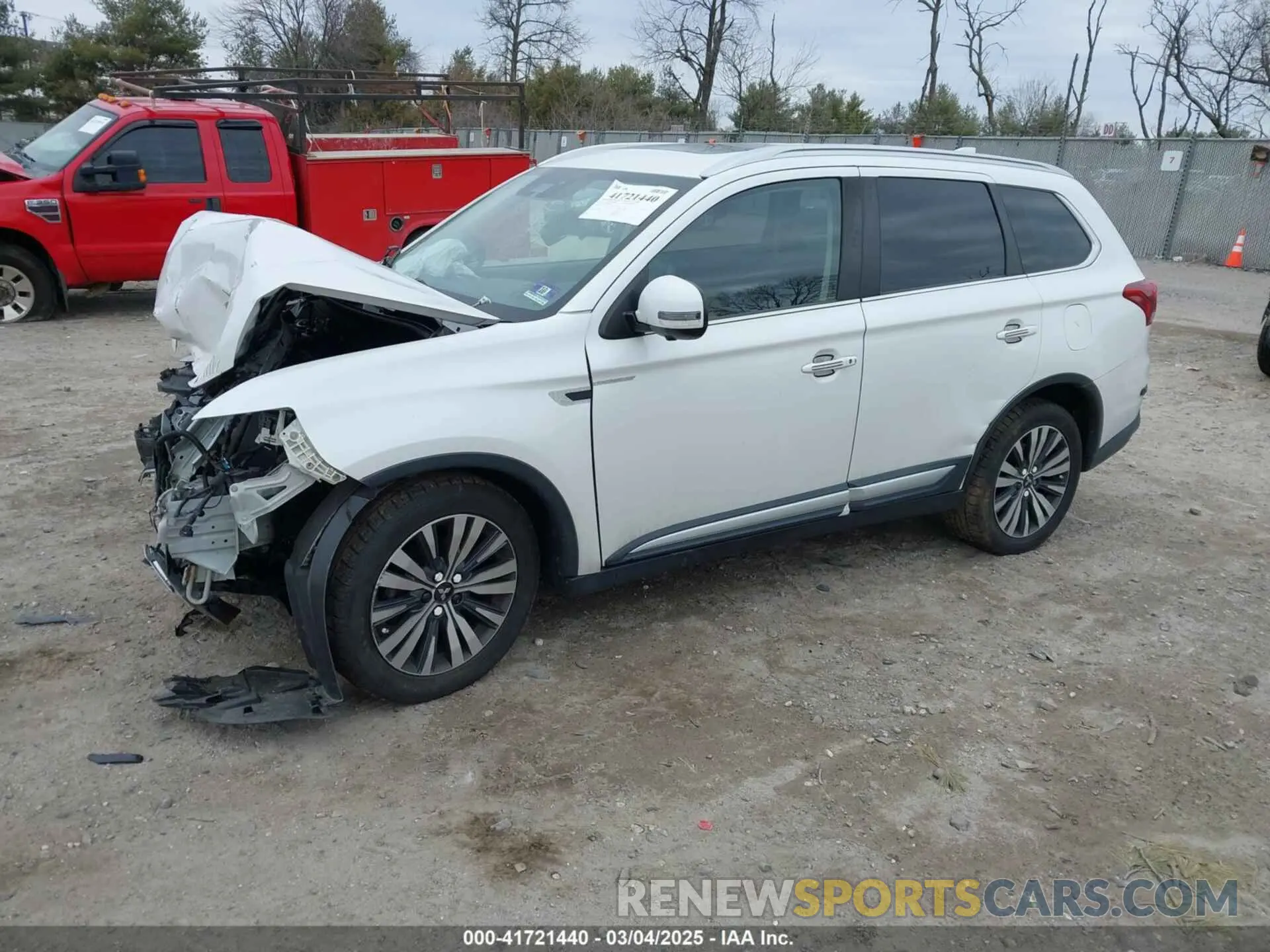 2 Photograph of a damaged car JA4AZ3A39KZ005940 MITSUBISHI OUTLANDER 2019