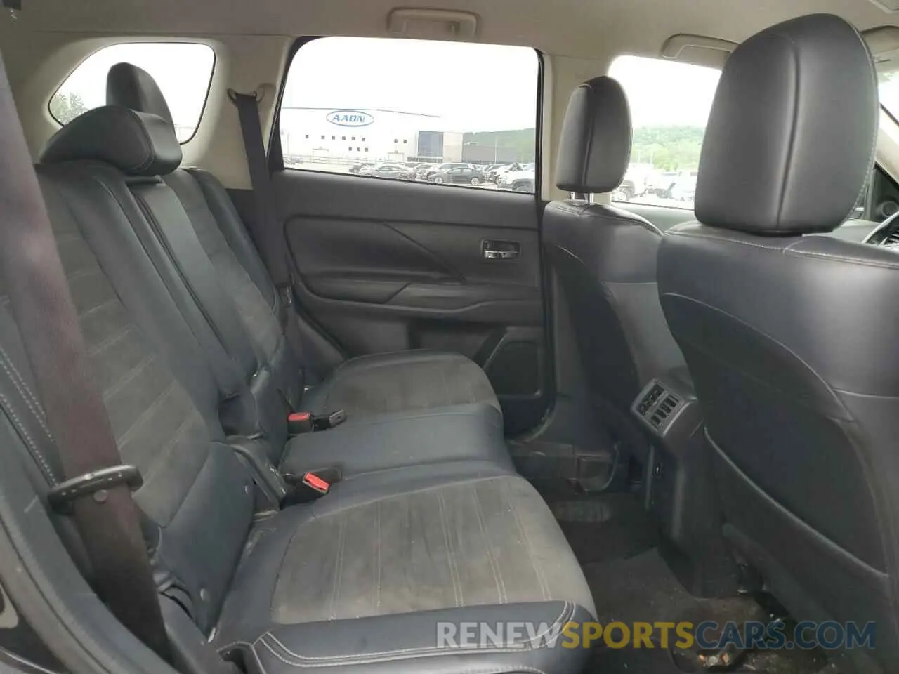 11 Photograph of a damaged car JA4AZ3A39KZ042549 MITSUBISHI OUTLANDER 2019