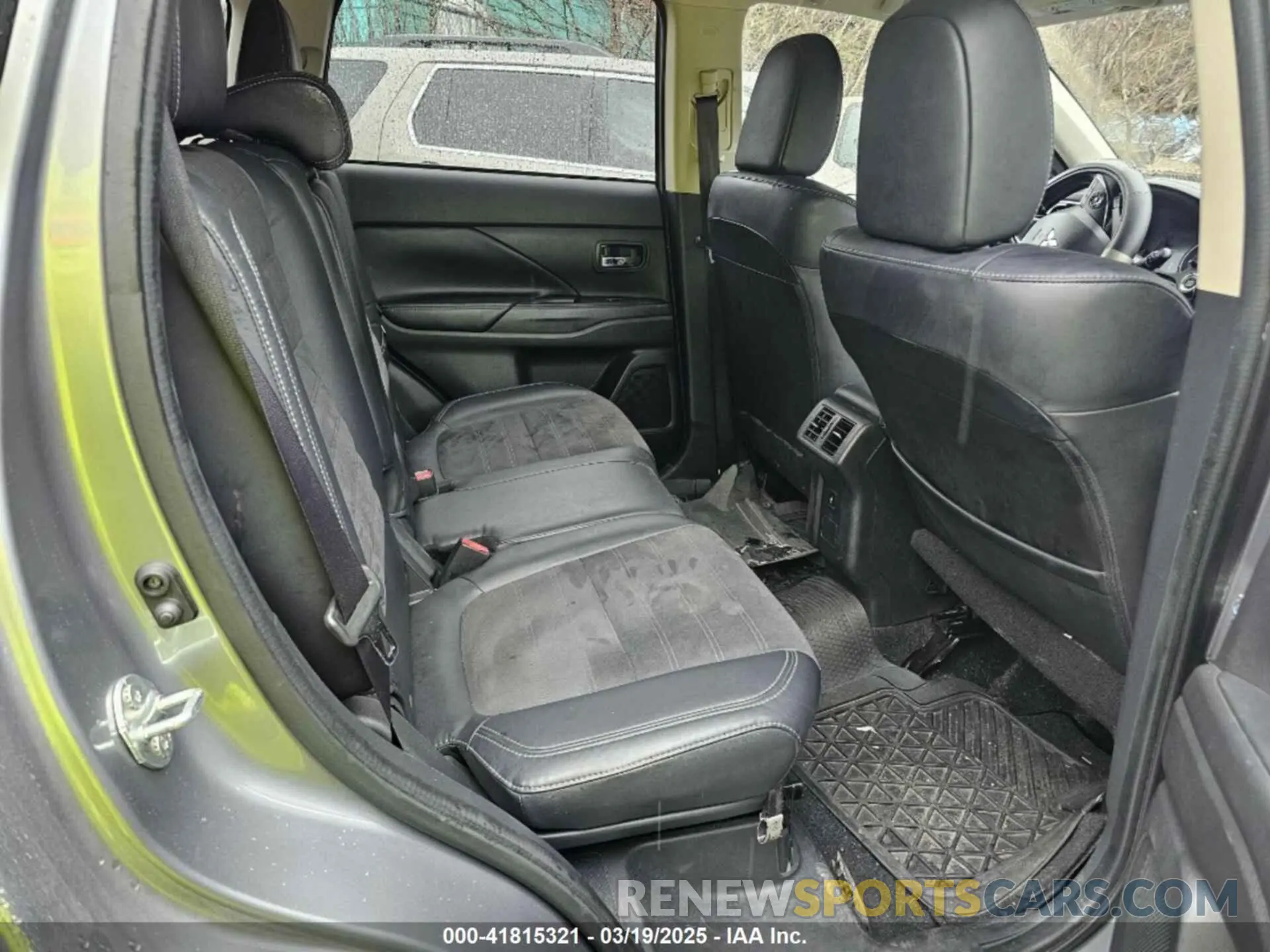 8 Photograph of a damaged car JA4AZ3A39KZ044527 MITSUBISHI OUTLANDER 2019