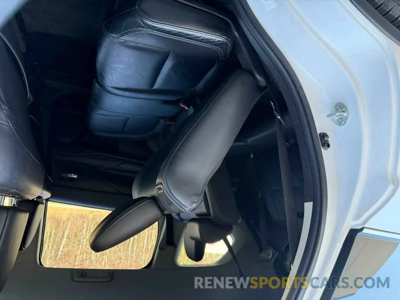 6 Photograph of a damaged car JA4AZ3A3XKZ022360 MITSUBISHI OUTLANDER 2019