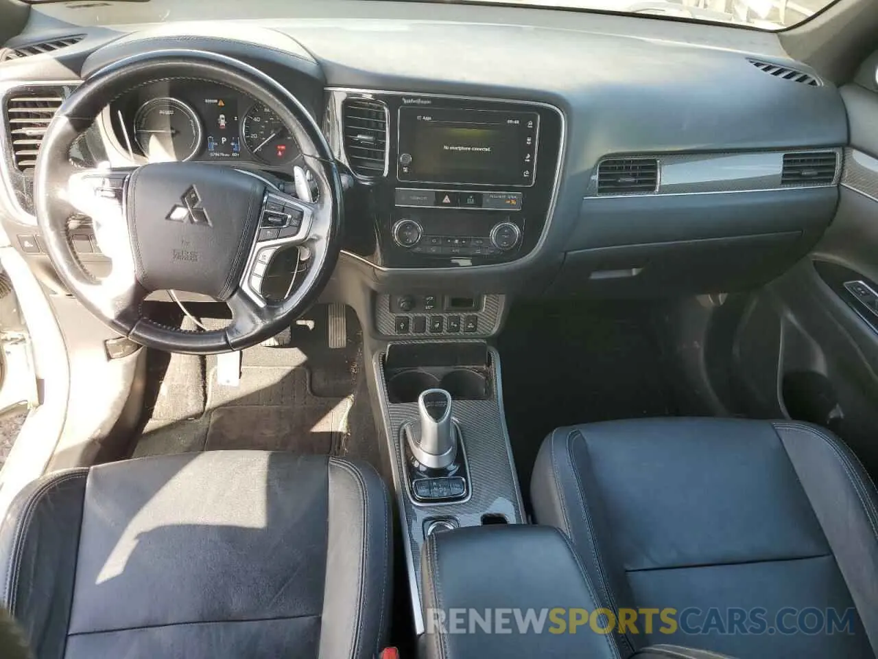 8 Photograph of a damaged car JA4J24A50KZ056349 MITSUBISHI OUTLANDER 2019
