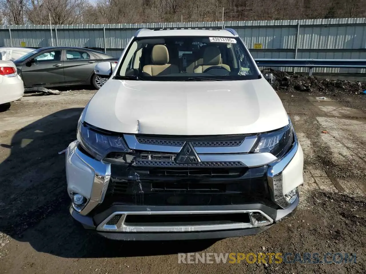 5 Фотография поврежденного автомобиля JA4JZ4AX5KZ027538 MITSUBISHI OUTLANDER 2019