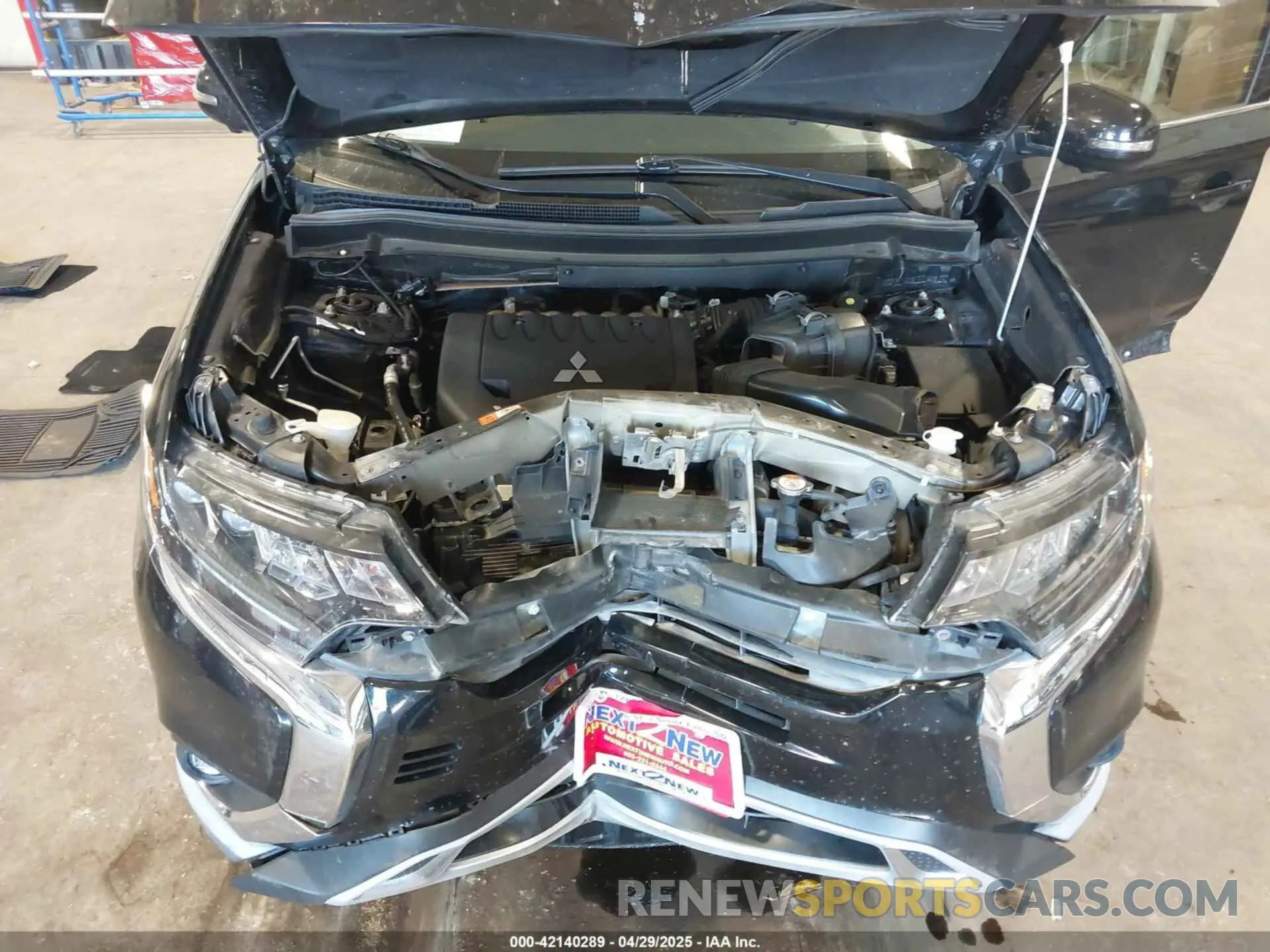 10 Photograph of a damaged car JA4JZ4AX8KZ010667 MITSUBISHI OUTLANDER 2019