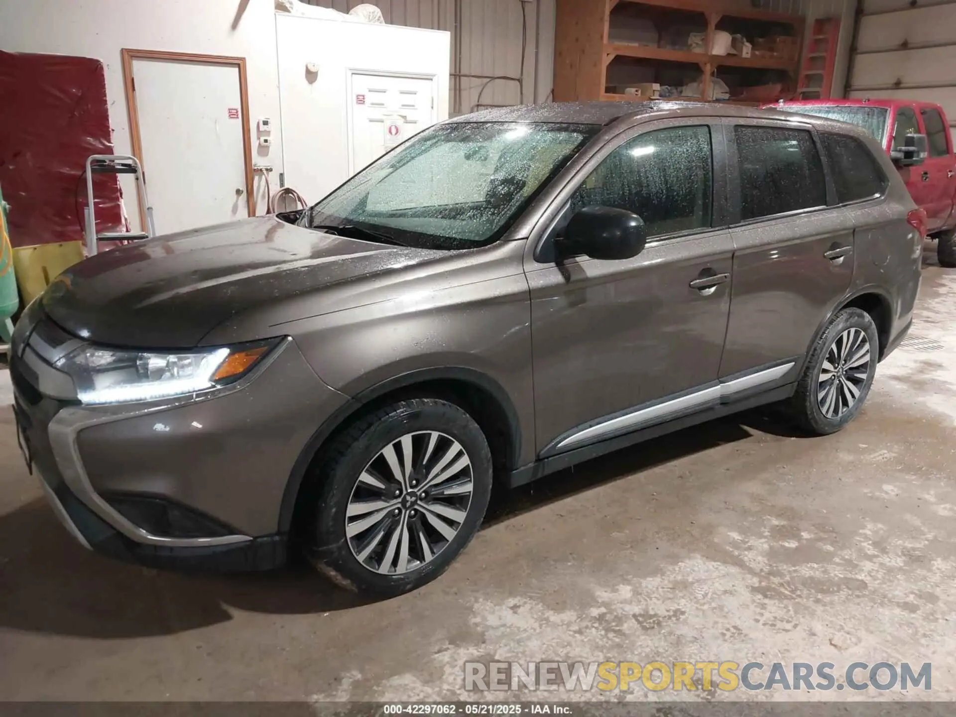2 Фотография поврежденного автомобиля JA4AD2A30LZ040098 MITSUBISHI OUTLANDER 2020