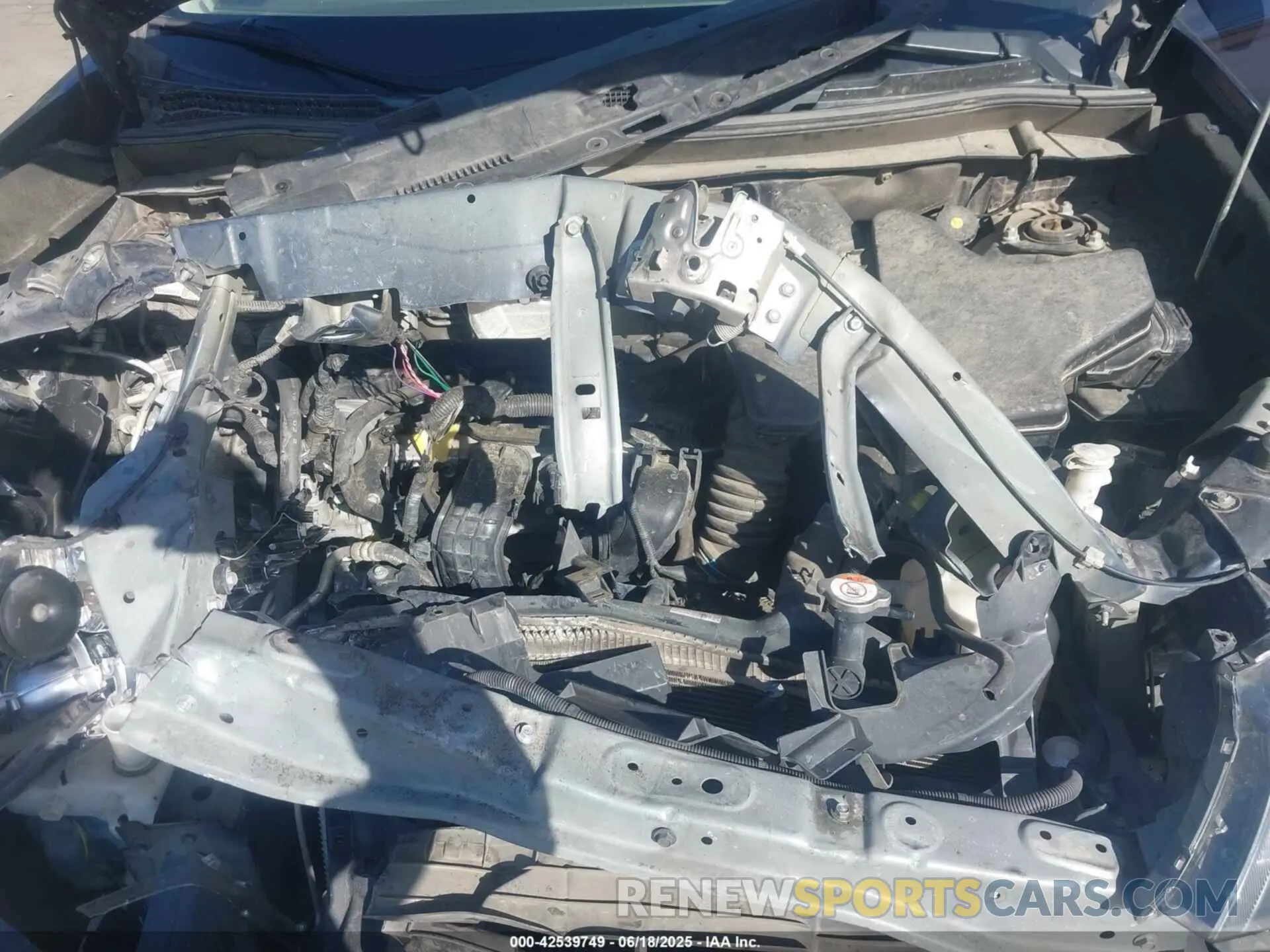10 Photograph of a damaged car JA4AD2A31LZ018515 MITSUBISHI OUTLANDER 2020