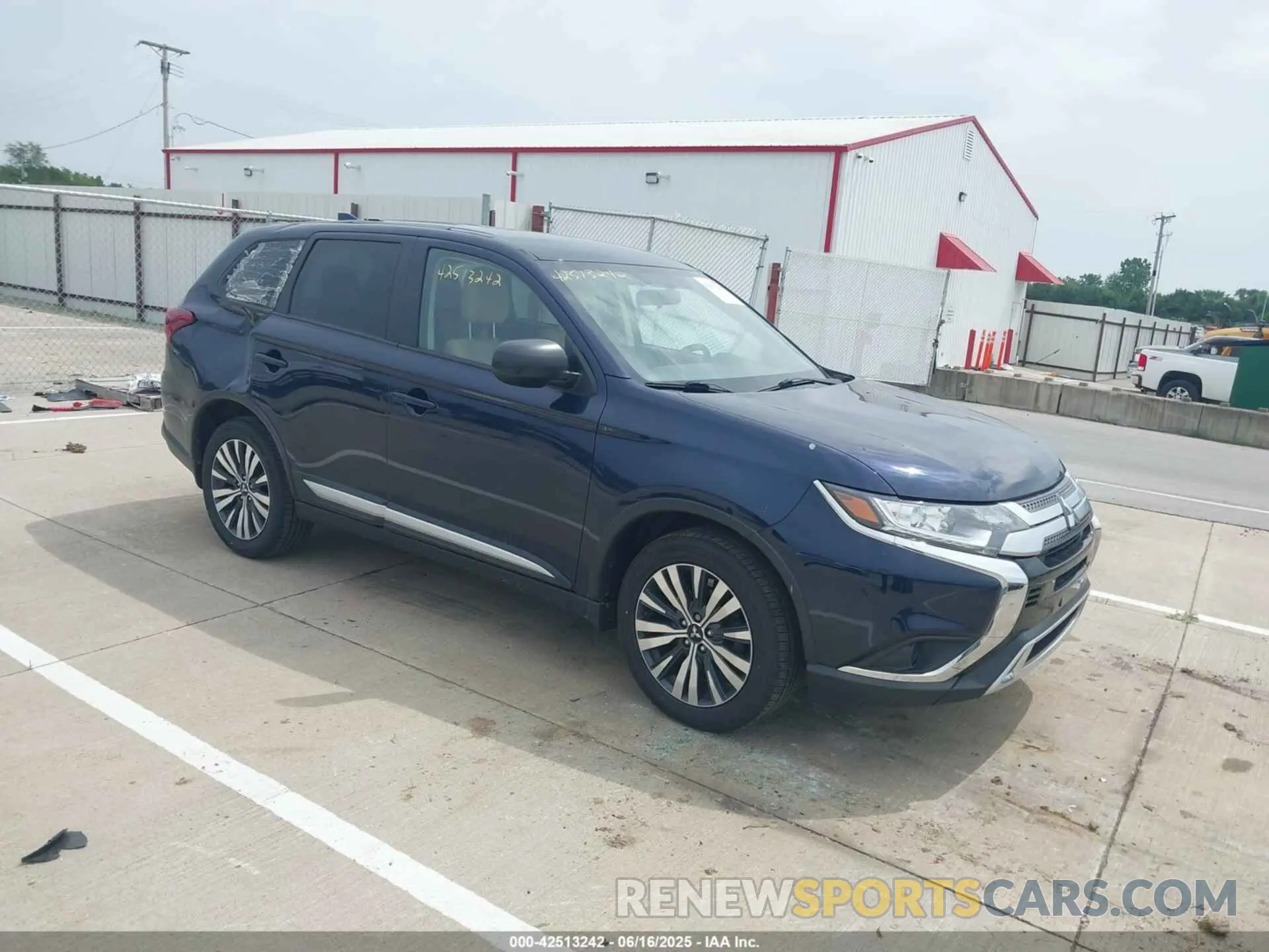 1 Photograph of a damaged car JA4AD2A32LZ013274 MITSUBISHI OUTLANDER 2020