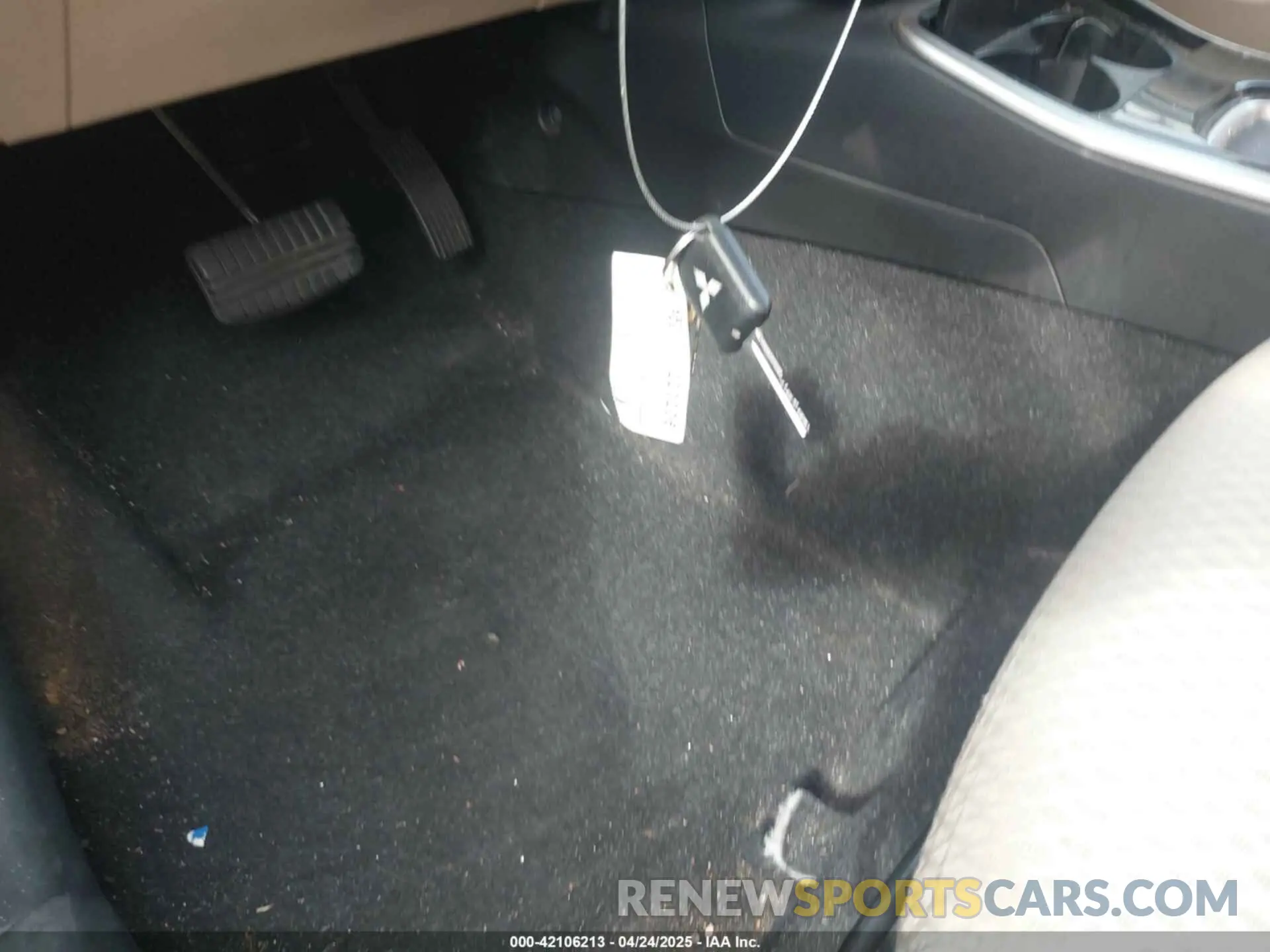 11 Фотография поврежденного автомобиля JA4AD2A32LZ038644 MITSUBISHI OUTLANDER 2020