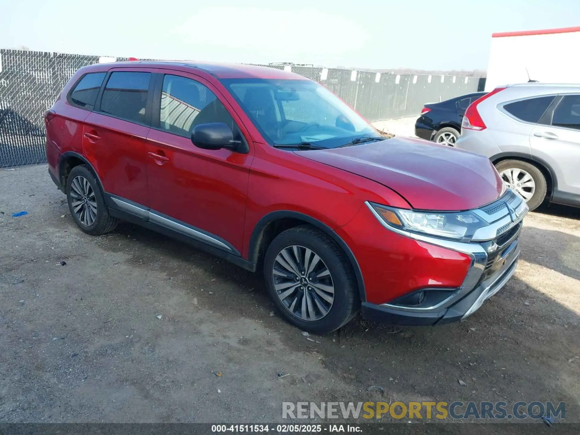 1 Фотография поврежденного автомобиля JA4AD2A32LZ040023 MITSUBISHI OUTLANDER 2020