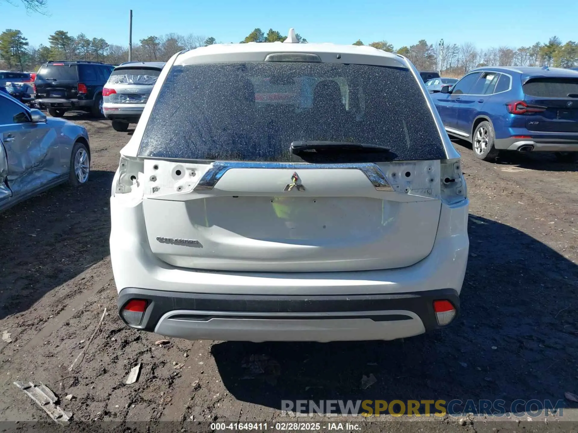 16 Photograph of a damaged car JA4AD2A33LZ044887 MITSUBISHI OUTLANDER 2020