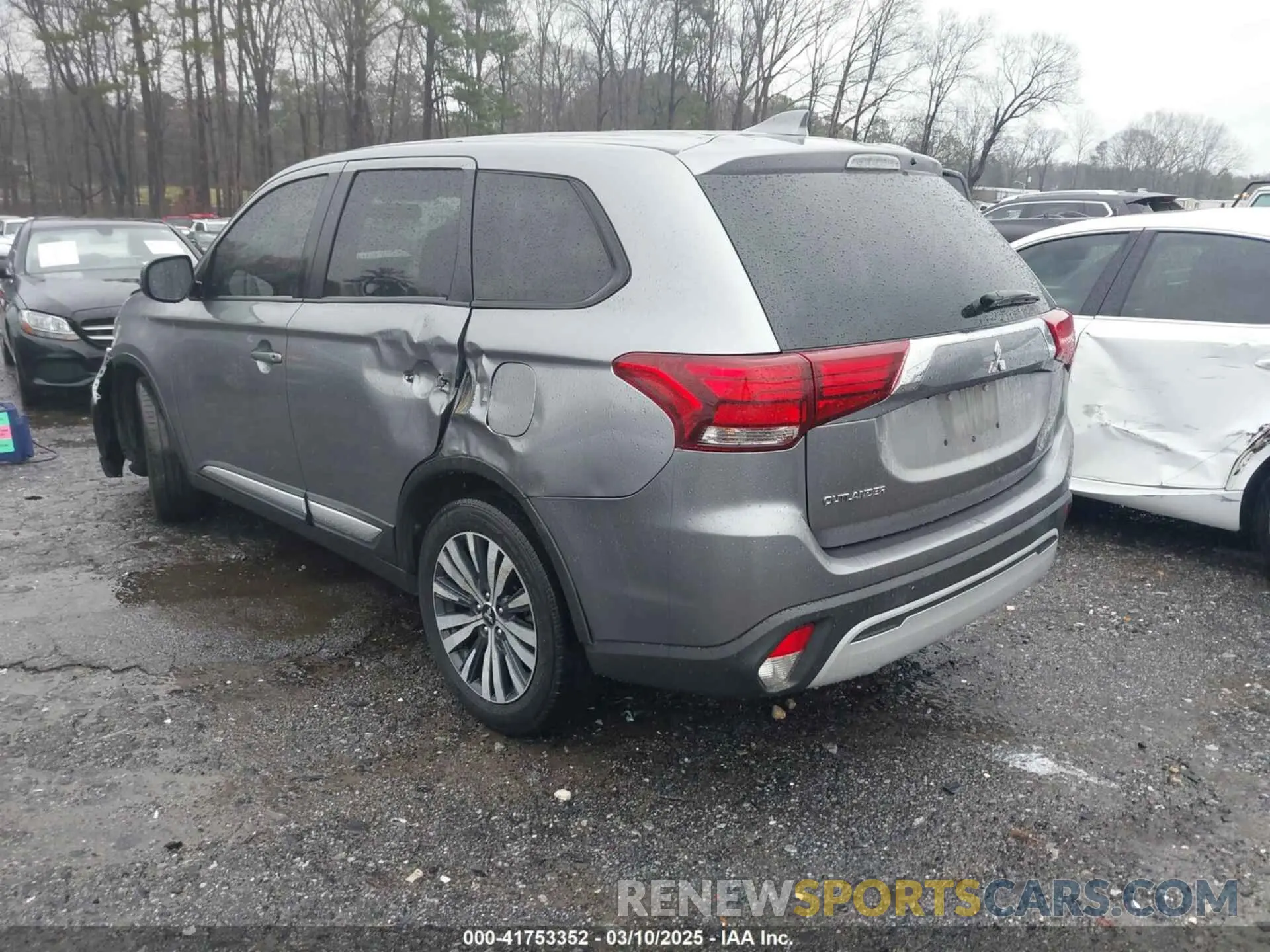 3 Photograph of a damaged car JA4AD2A35LZ007680 MITSUBISHI OUTLANDER 2020