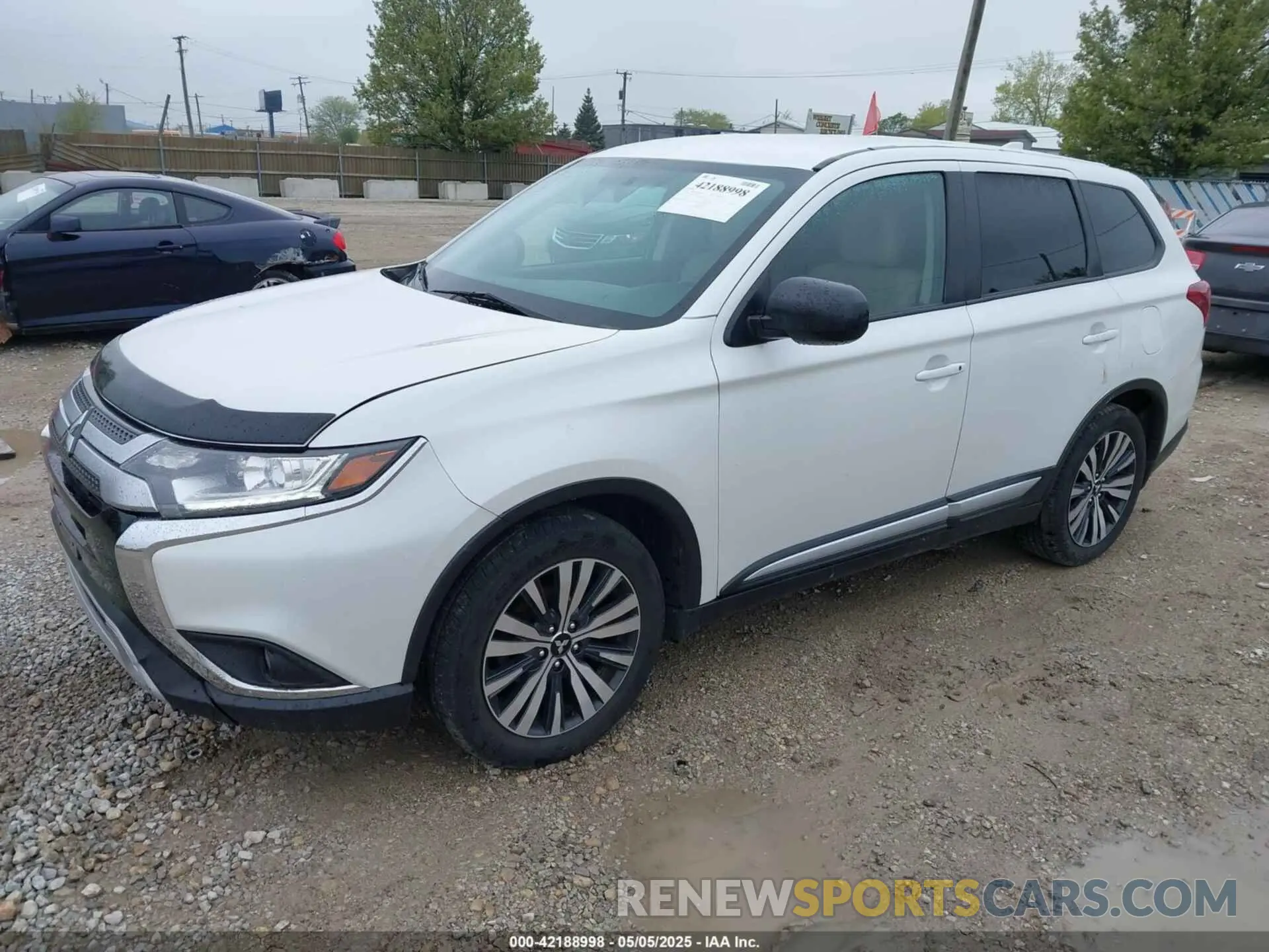 2 Photograph of a damaged car JA4AD2A39LZ004880 MITSUBISHI OUTLANDER 2020